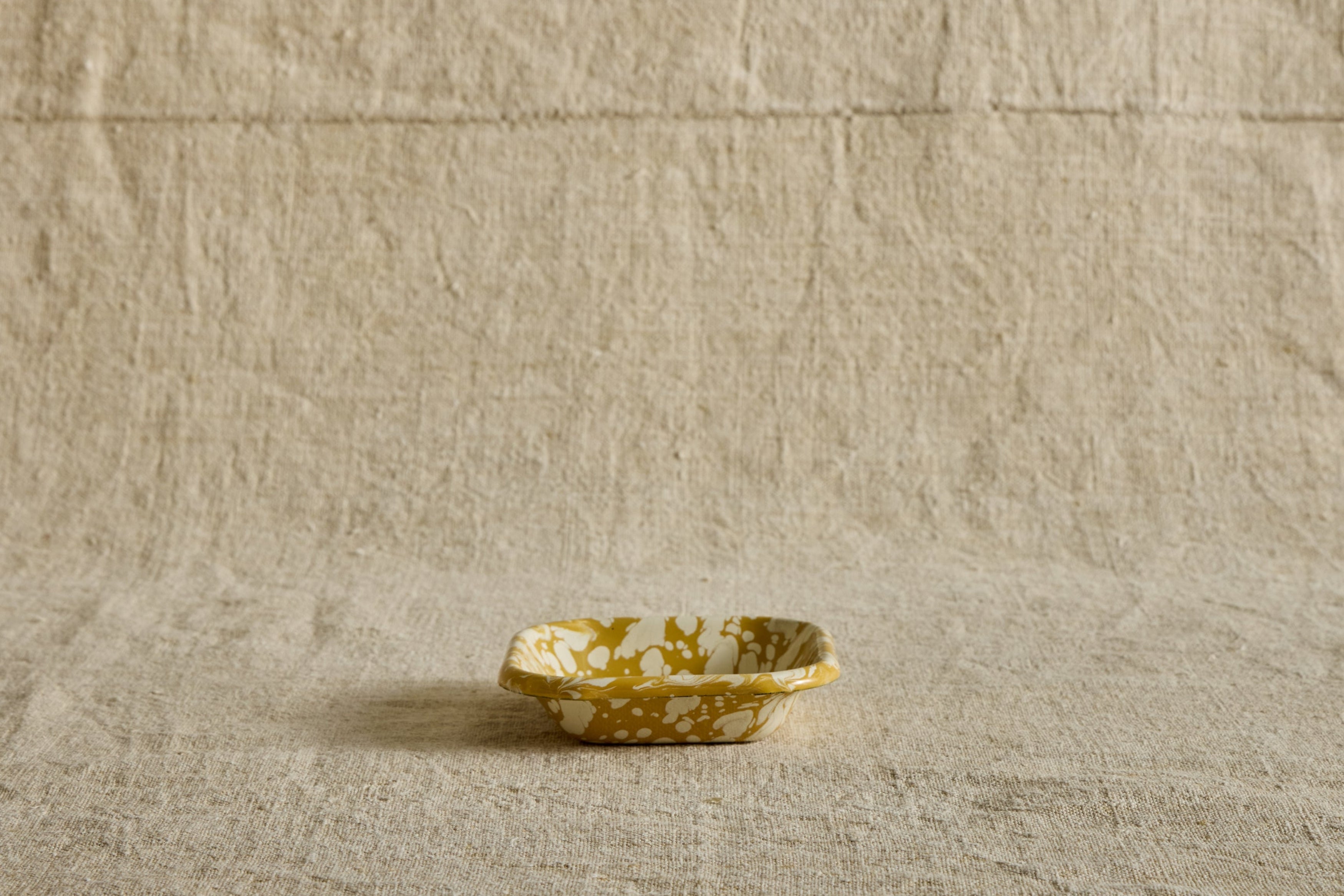 Enamelware Catchall Tray in Citron Splatter