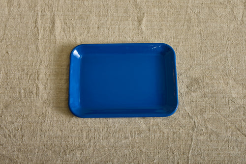 ENAMELWARE SERVING TRAY IN AZURE