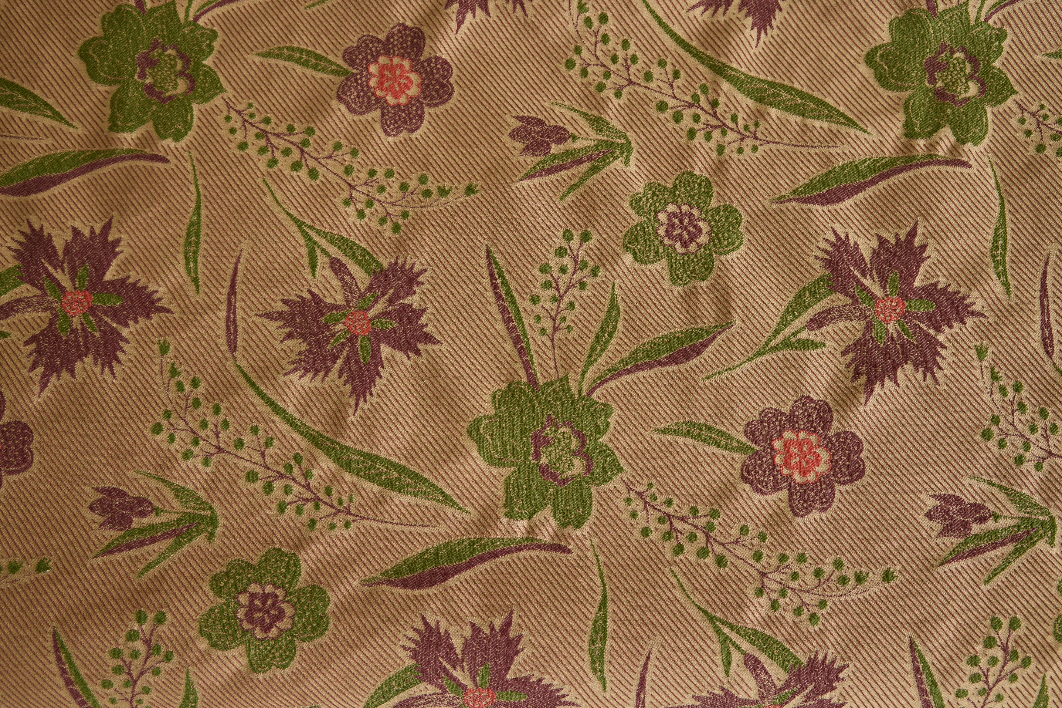 Aster Jacquard Coverlet with Fringe in Vert
