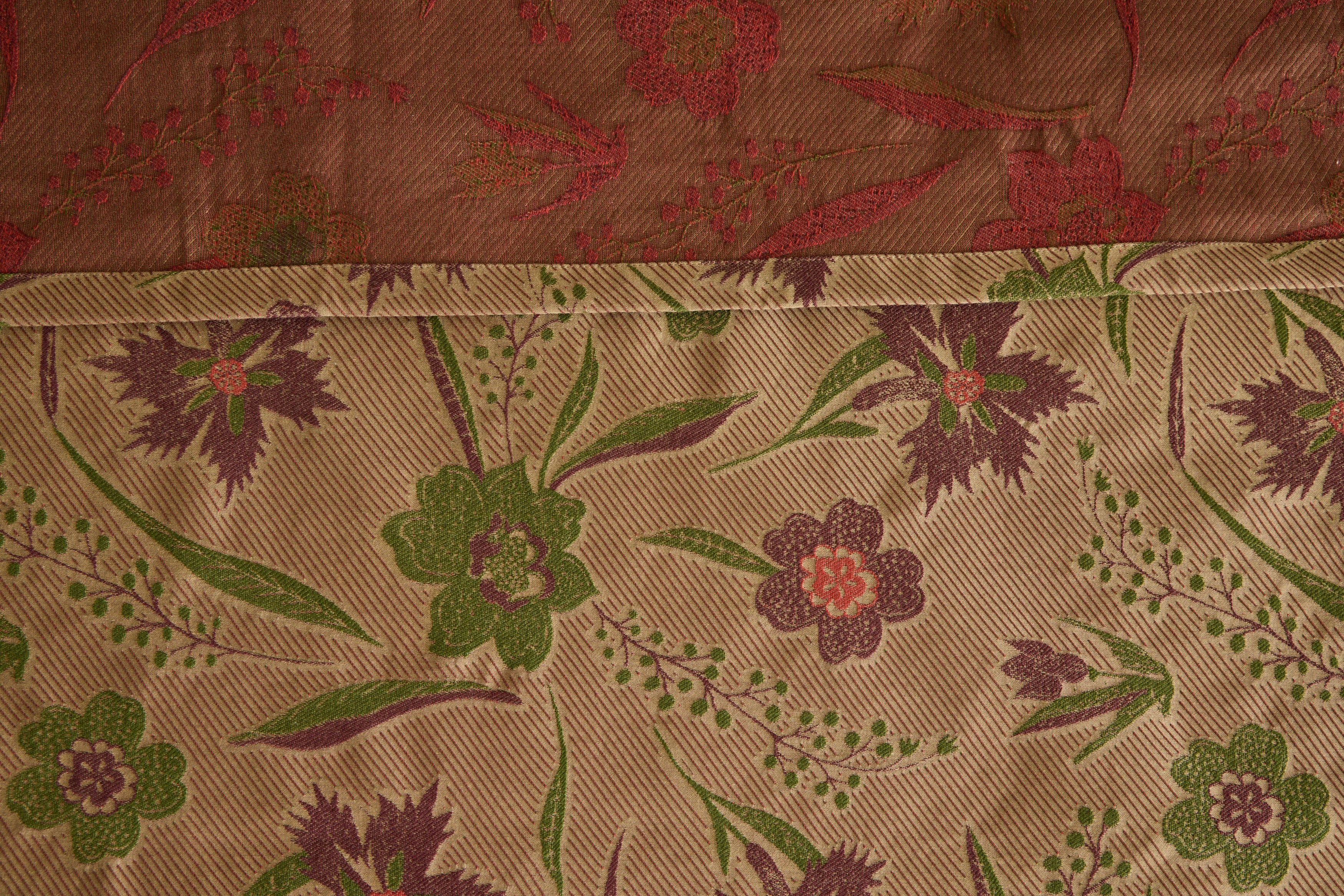 Aster Jacquard Coverlet with Fringe in Vert