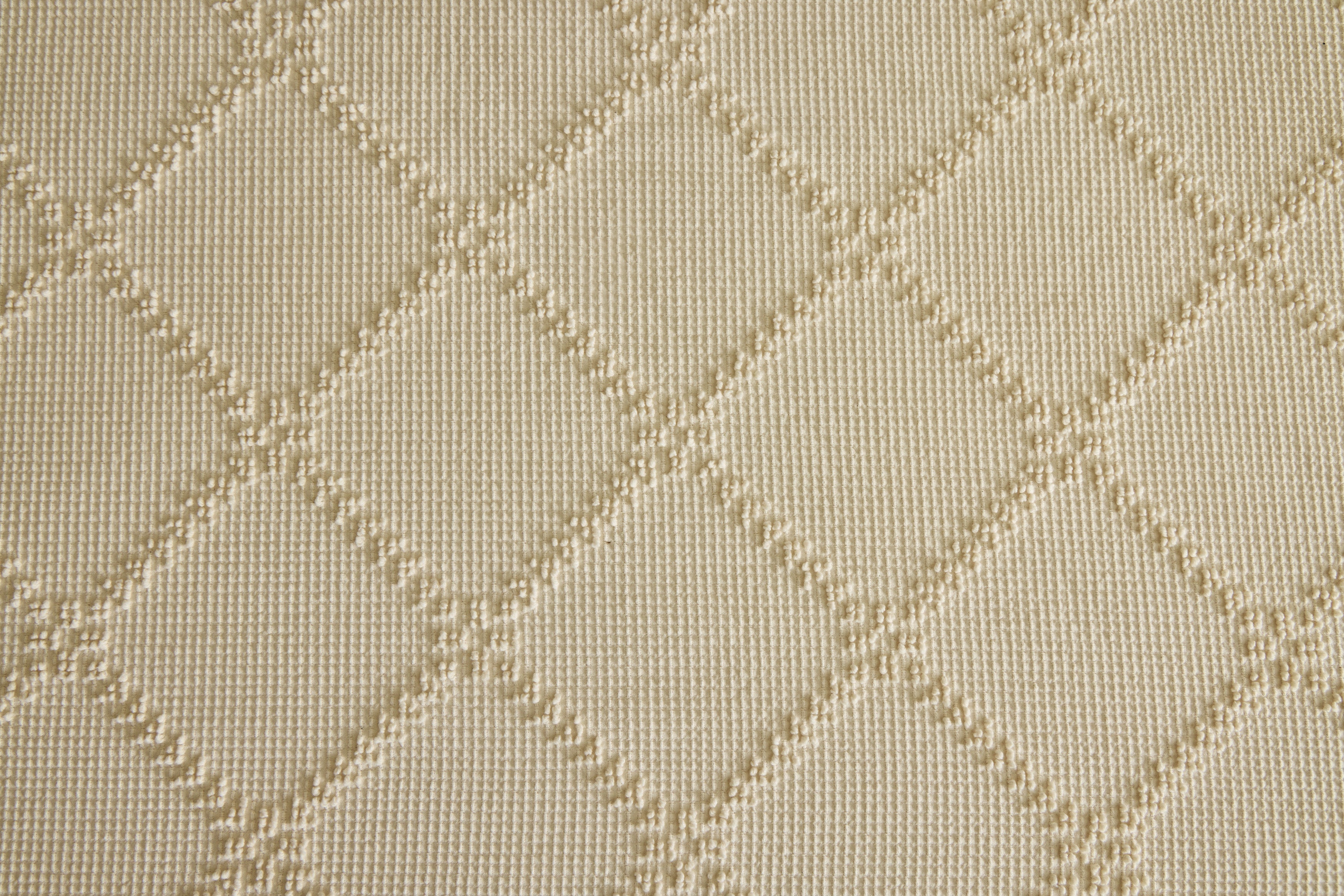 Trellis Terry Fringed Coverlet in Ivory