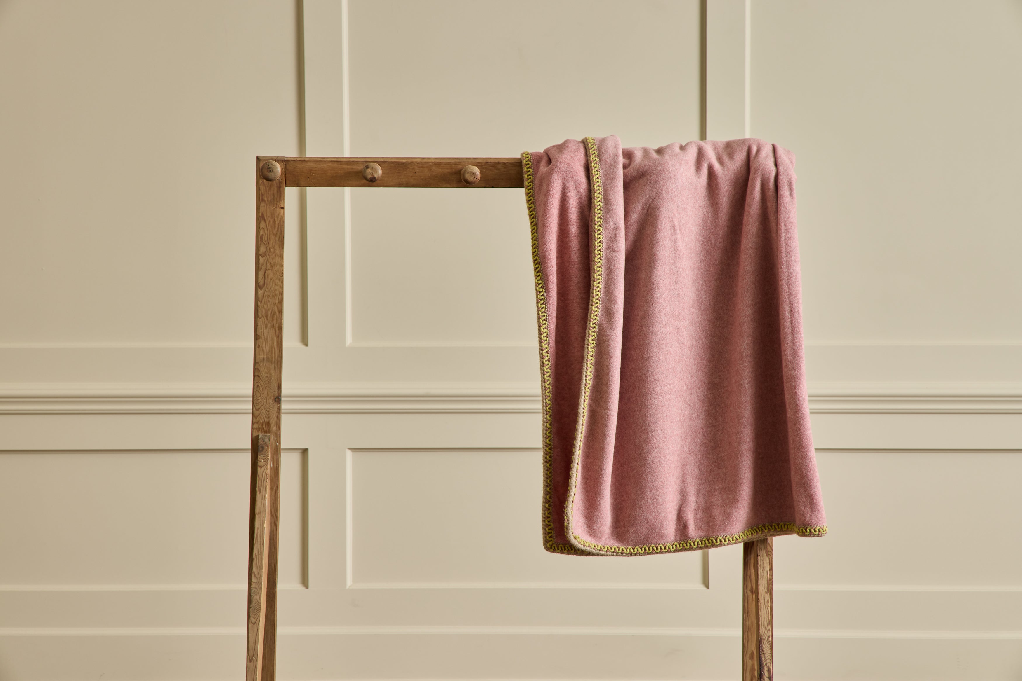 Italian Bamboo Throw in Guava