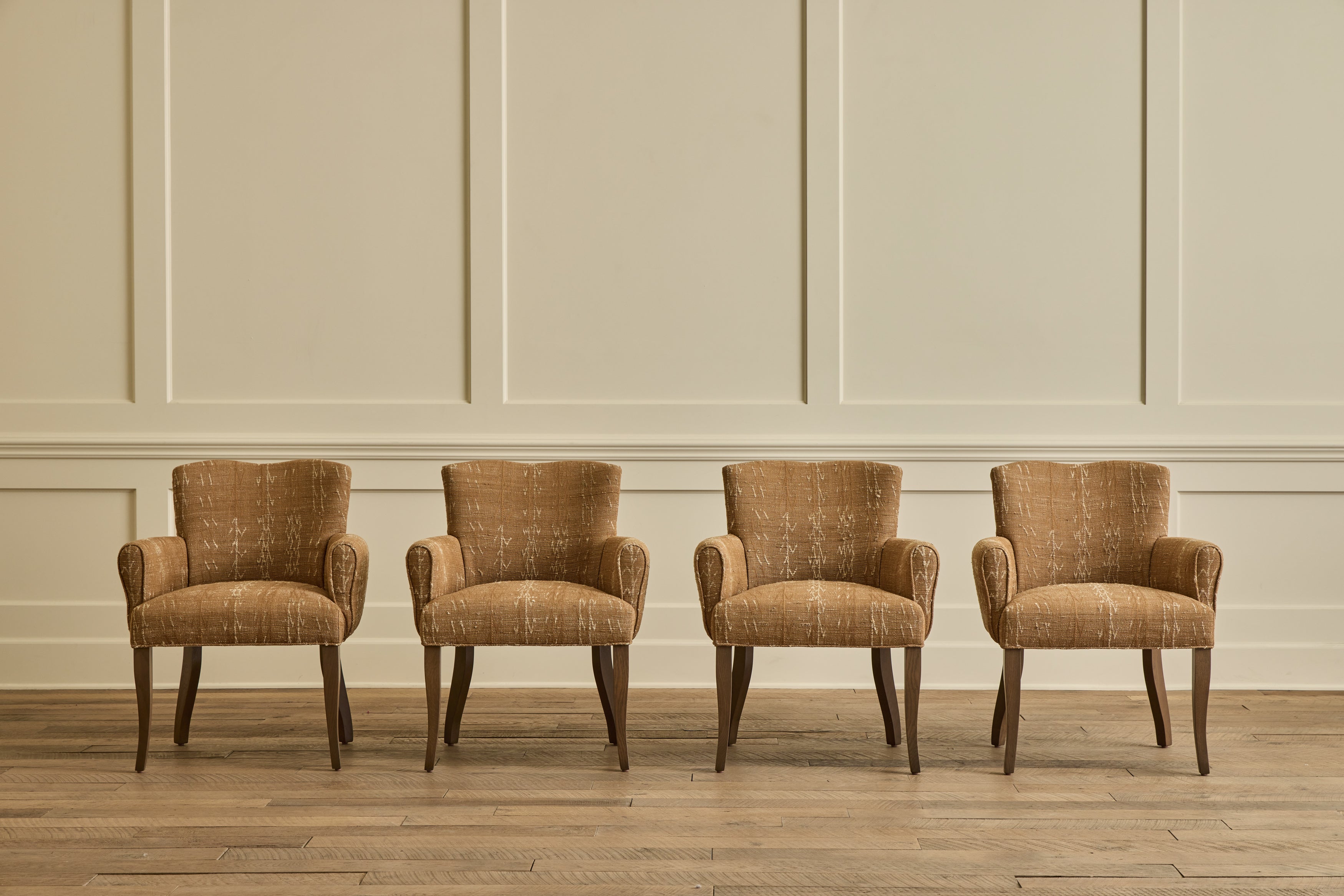 Club Dining Chair, 26"