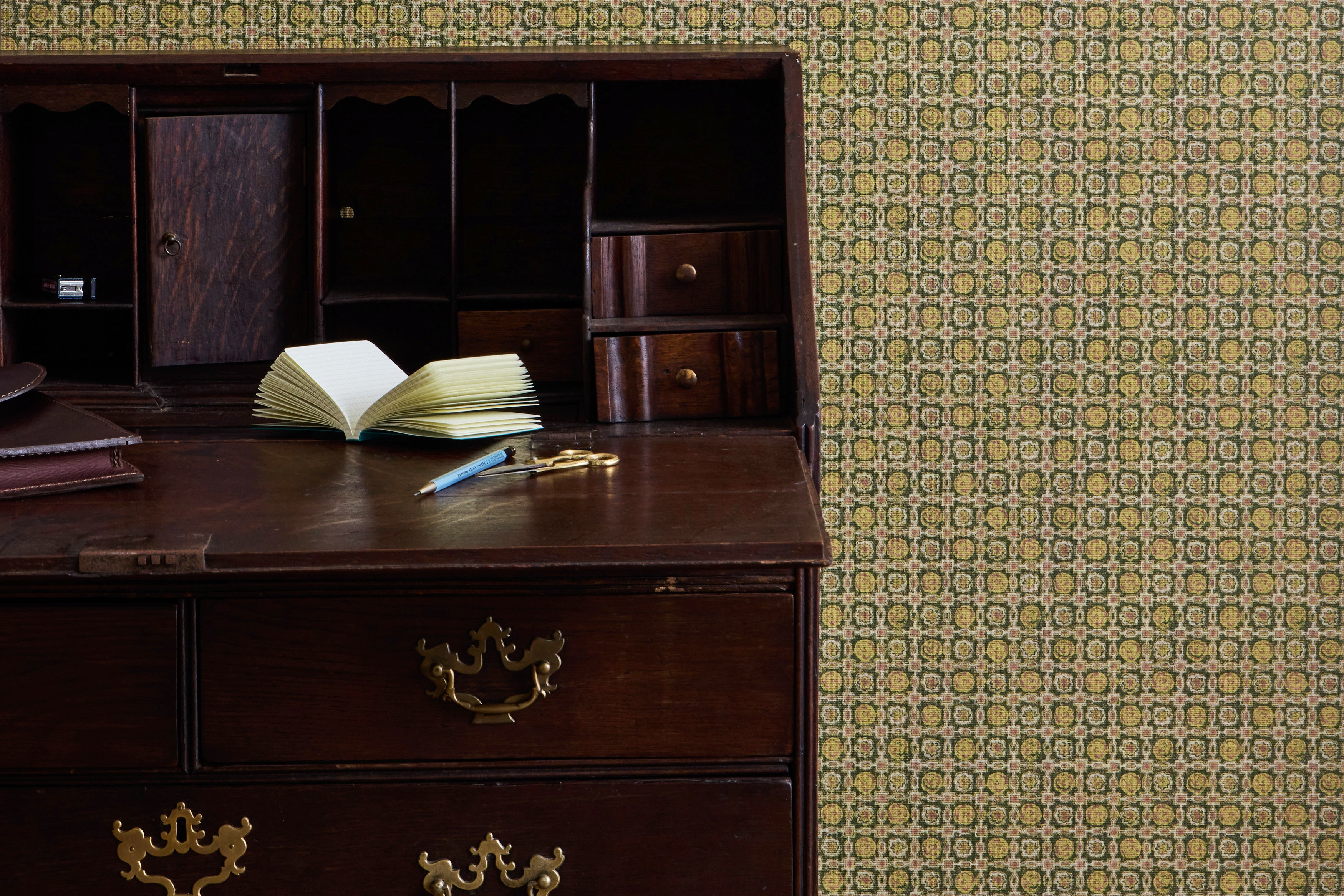 Intaglio Wallpaper (Multiple Colors)