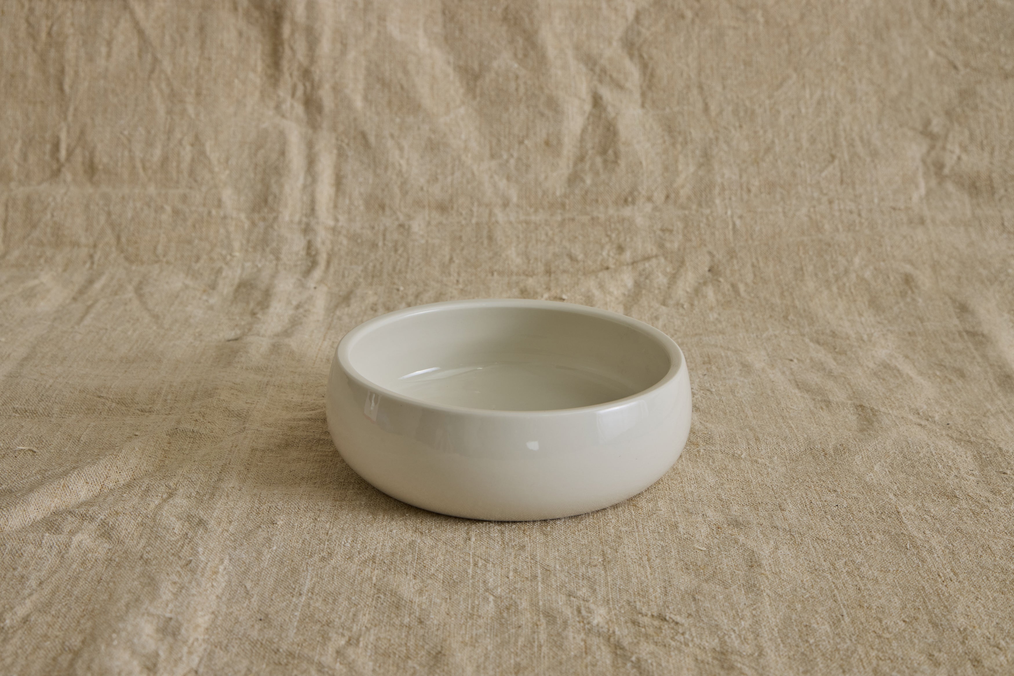 Porcelain Dog Bowl, Green Hound