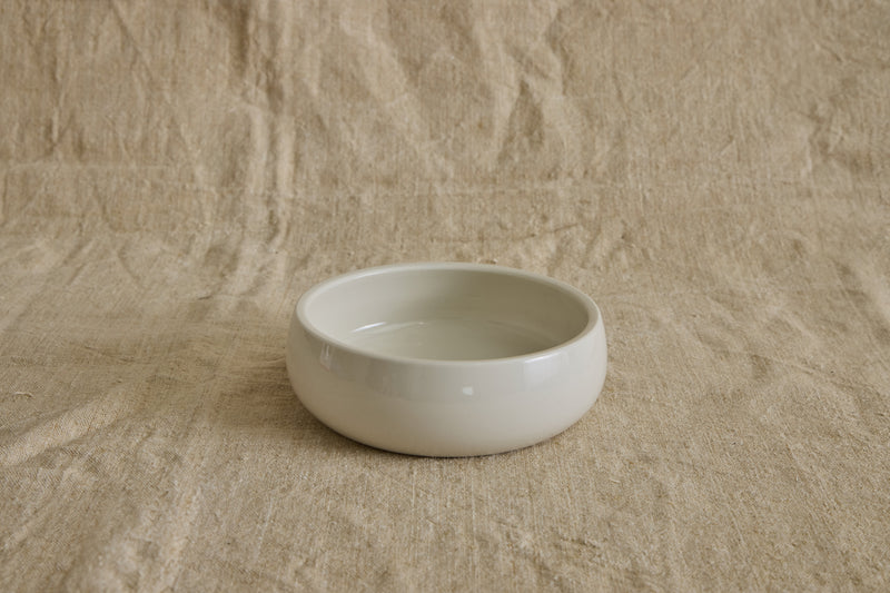 Porcelain Dog Bowl, Green Hound