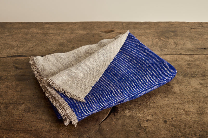 Cashmere Throw in Blue Ivory