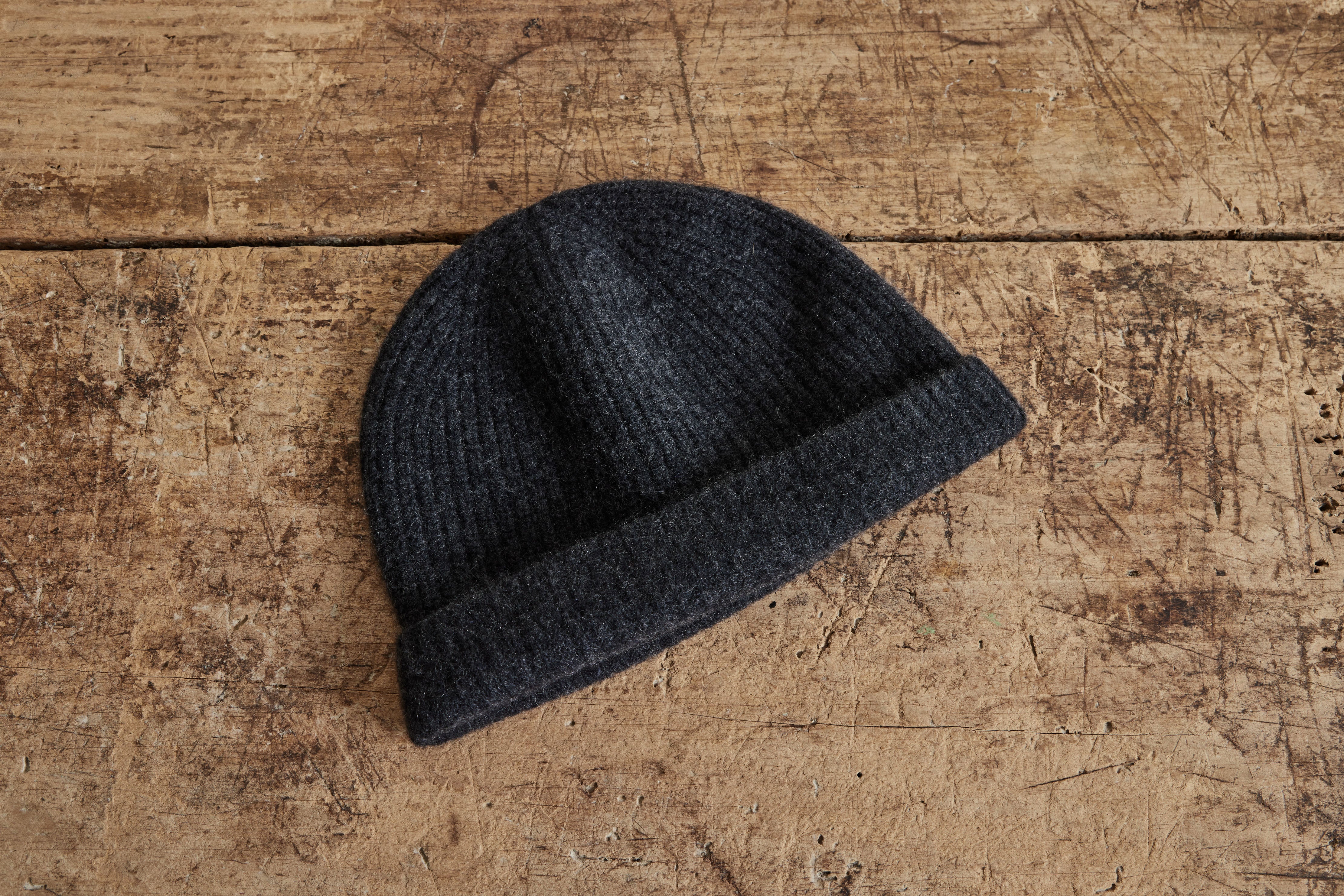 Cashmere Beanie in Charcoal