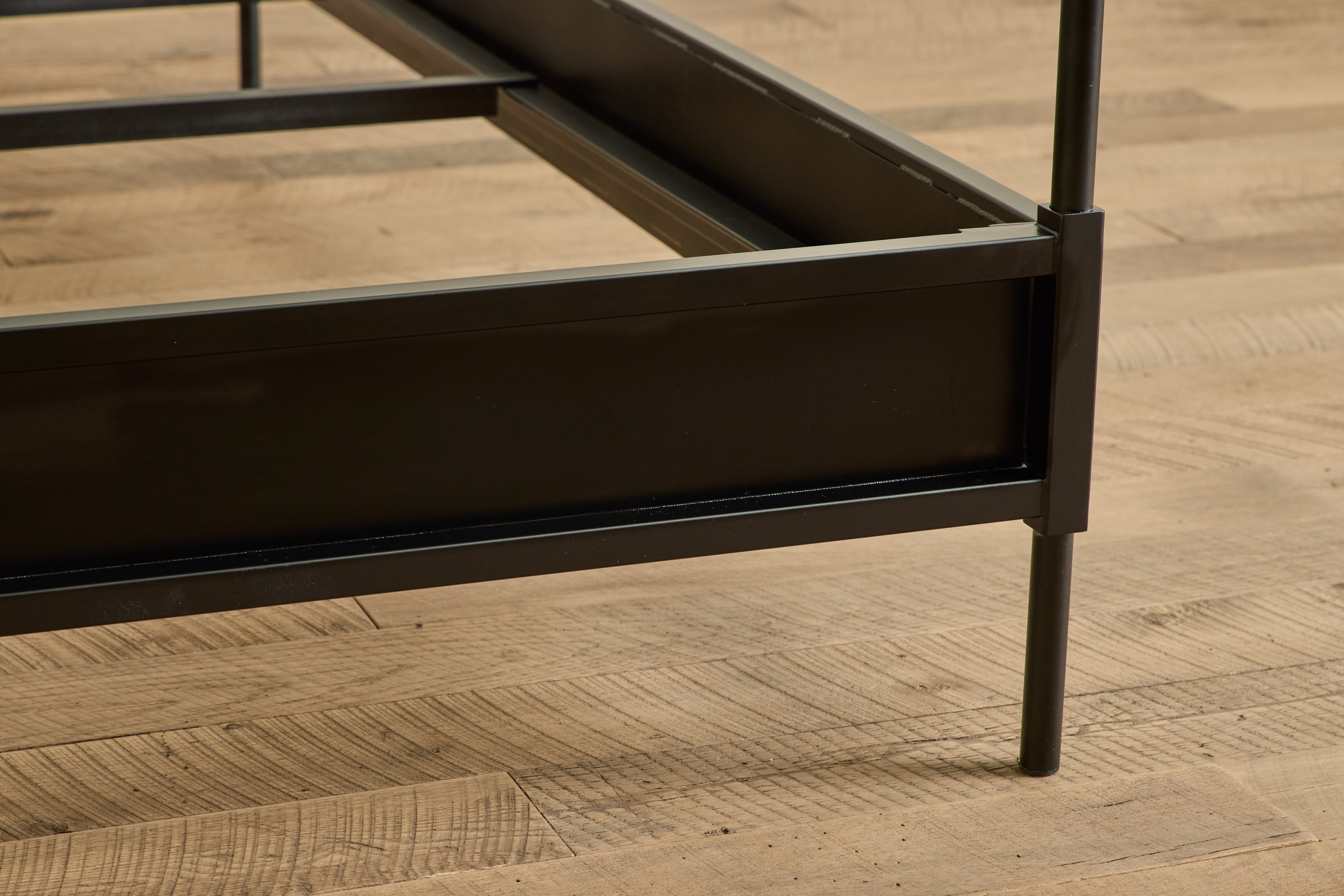 Iron Canopy Bed, Twin