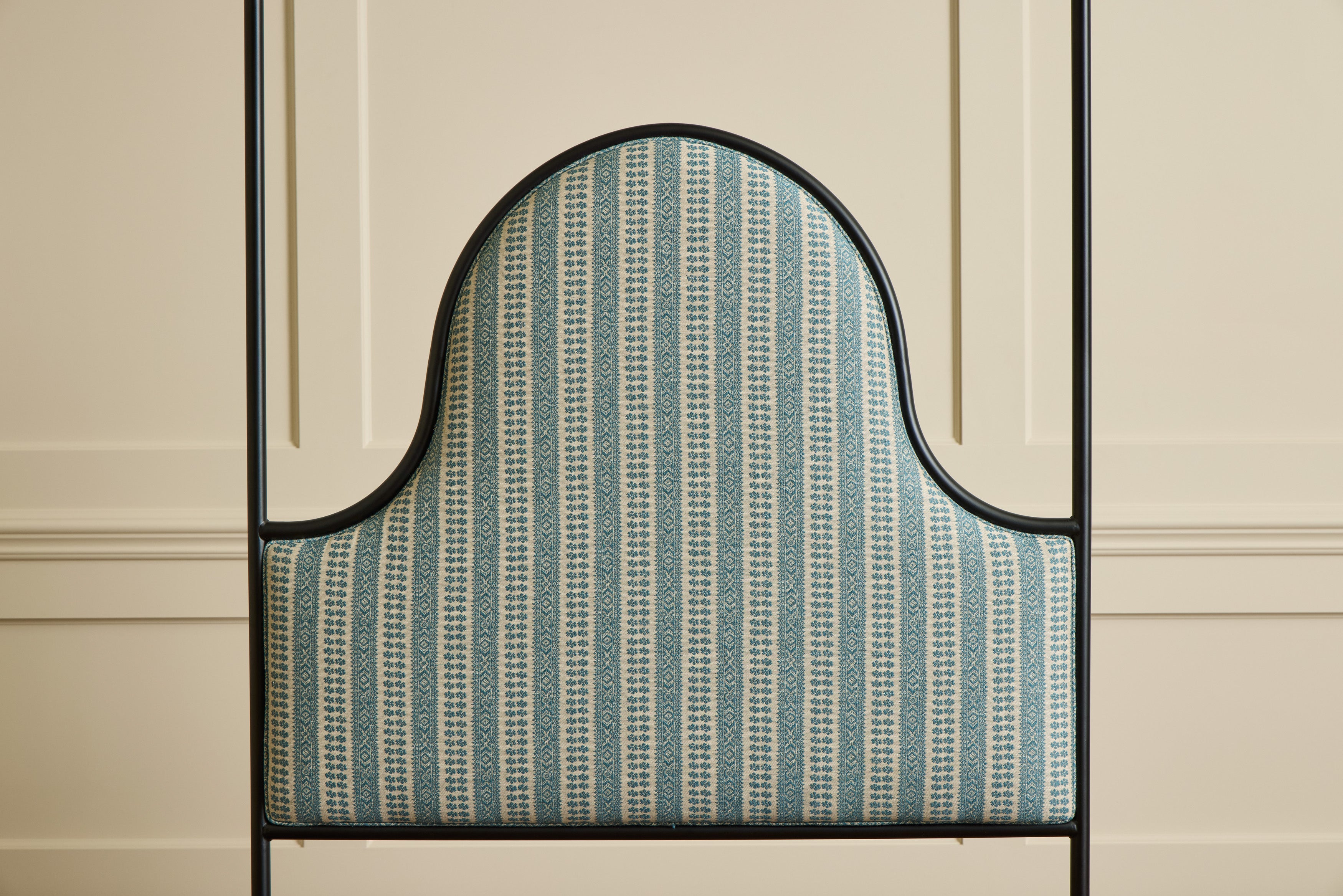 Iron Canopy Bed, Twin