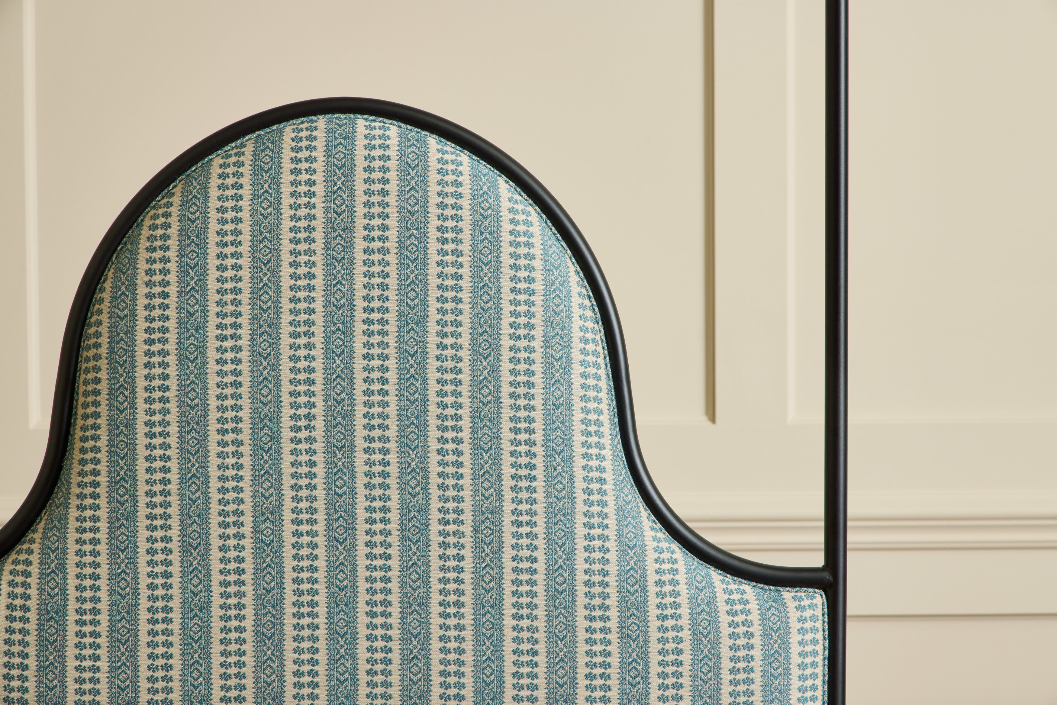 Iron Canopy Bed, Twin