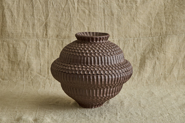 Willow Vase in Sedona Brown