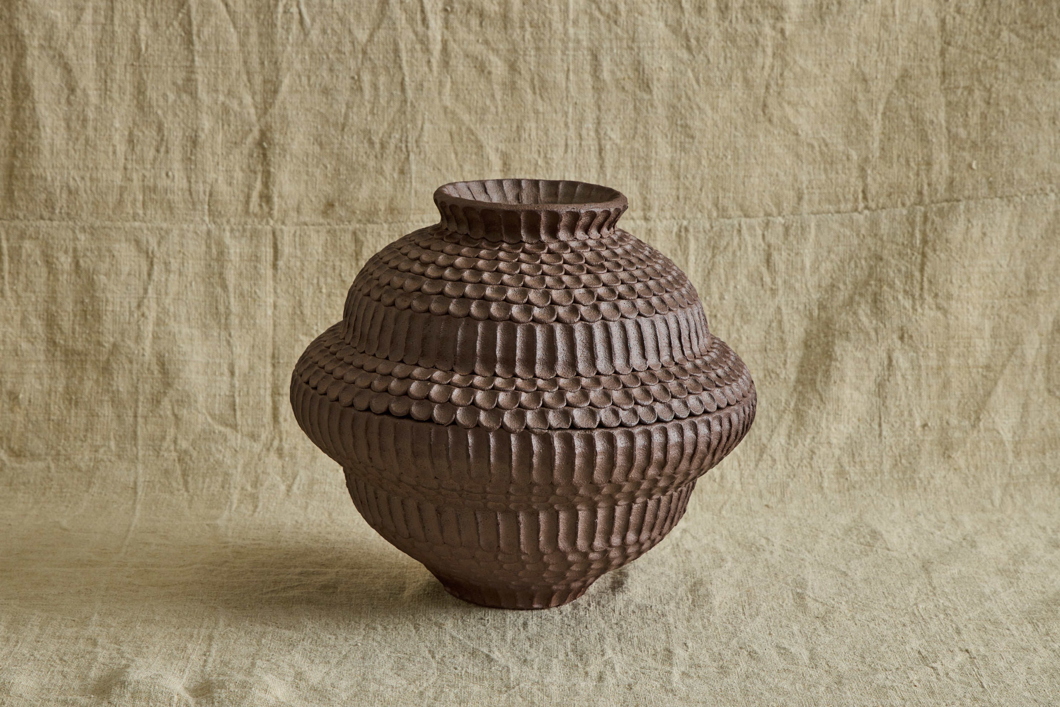 Willow Vase in Sedona Brown