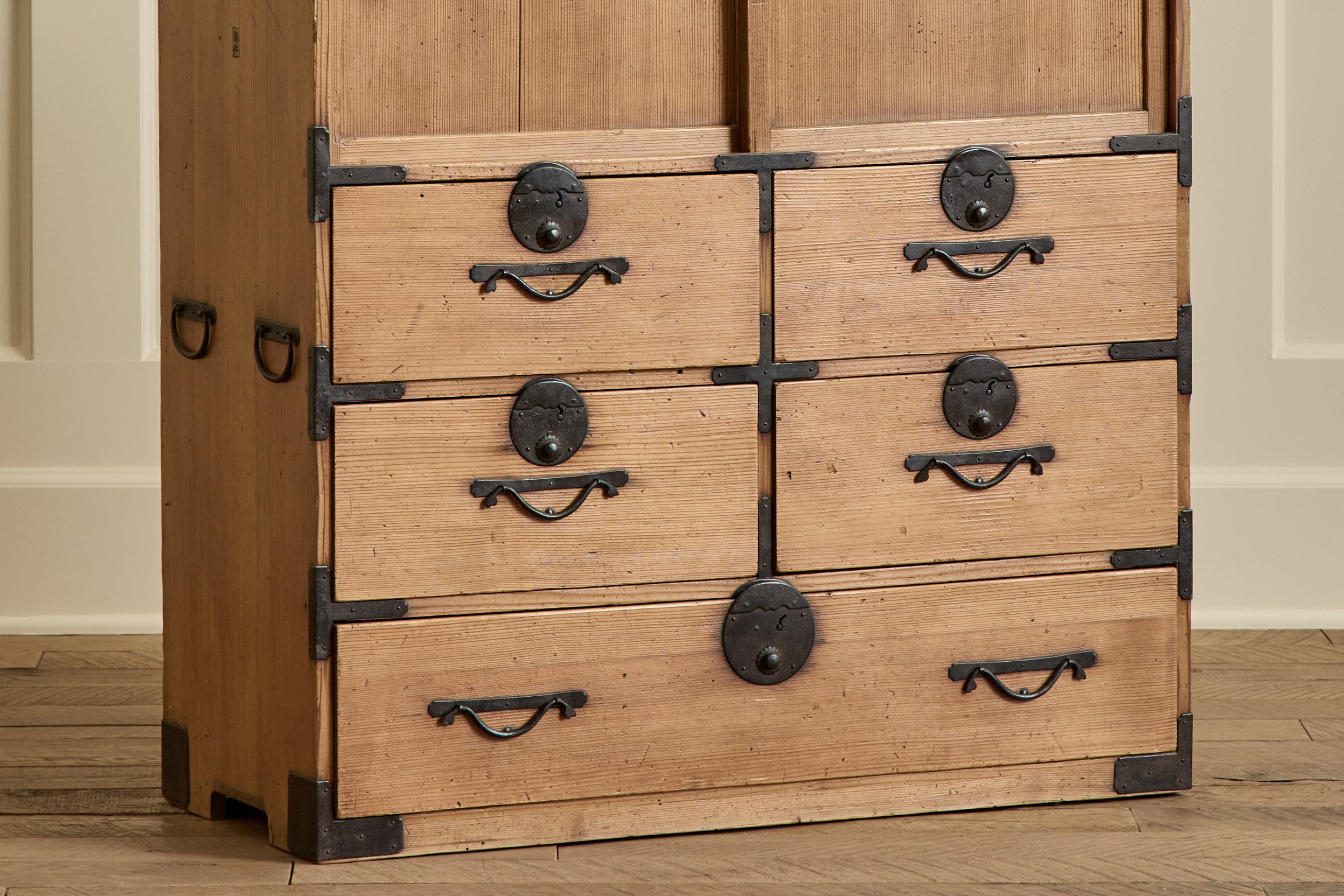 Merchant Tansu Chest