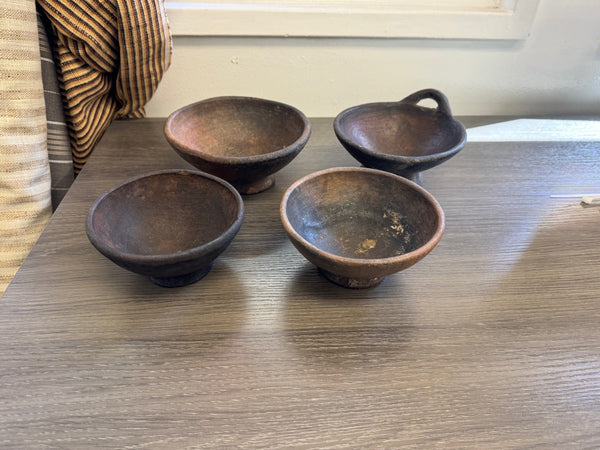 VTG PEDESTAL CLAY BOWL
