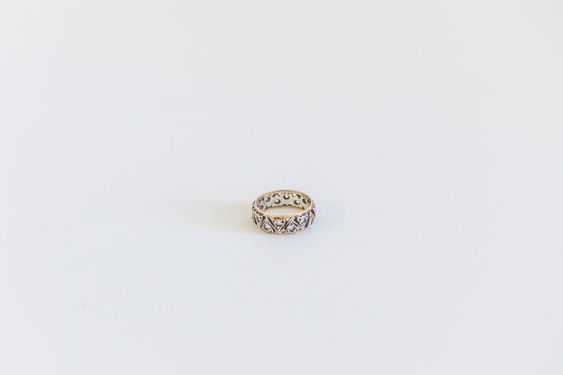 Suzanne Donegan, Heart Band Ring