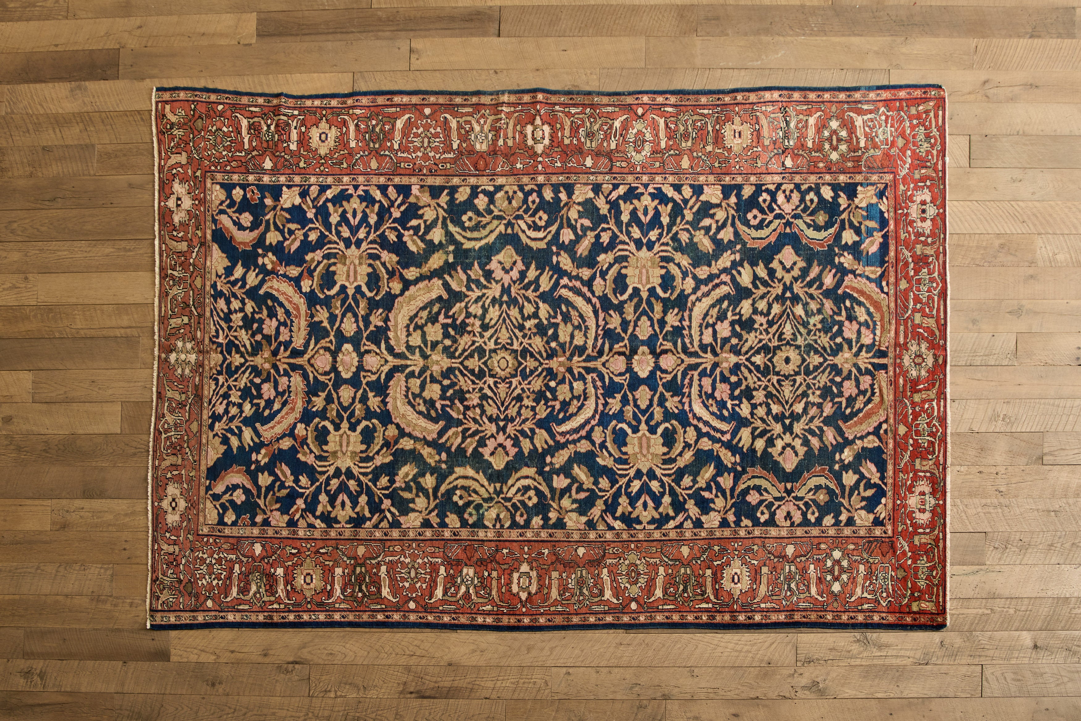 Persian Mahal 6'9 X 10'