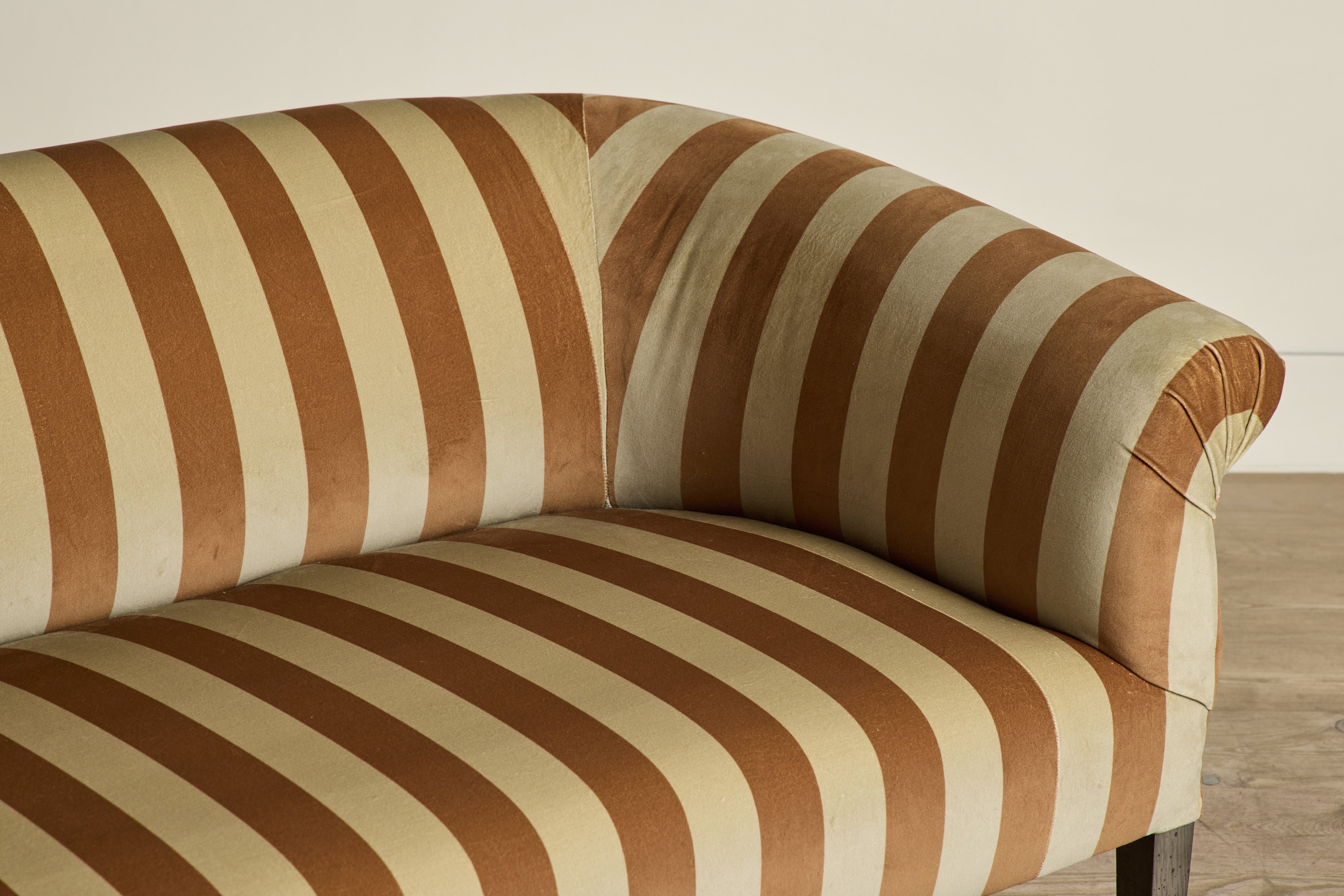 Camelot Stripe Velvet in Ginger