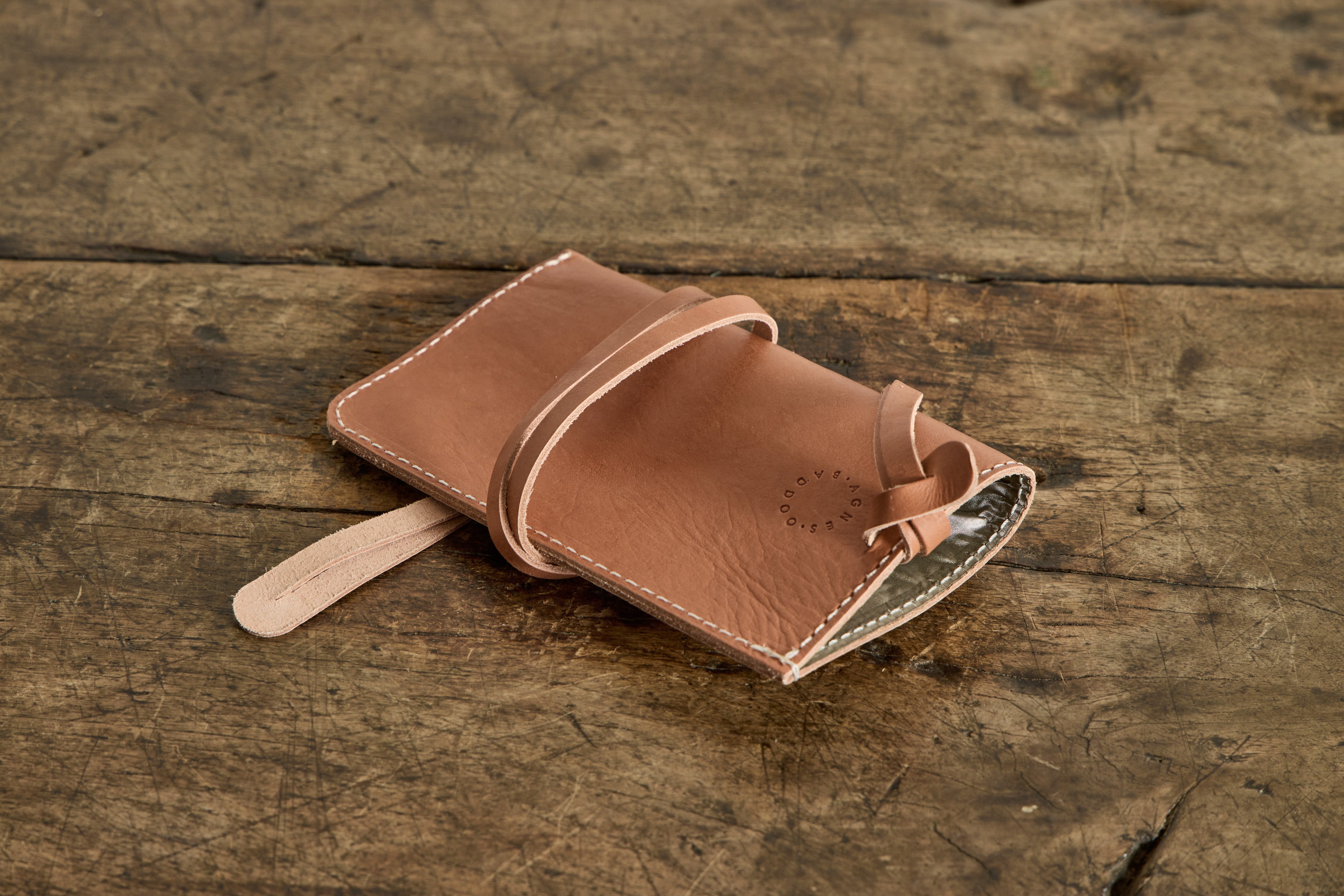 Eyeglasses/Phone Sac in Honey