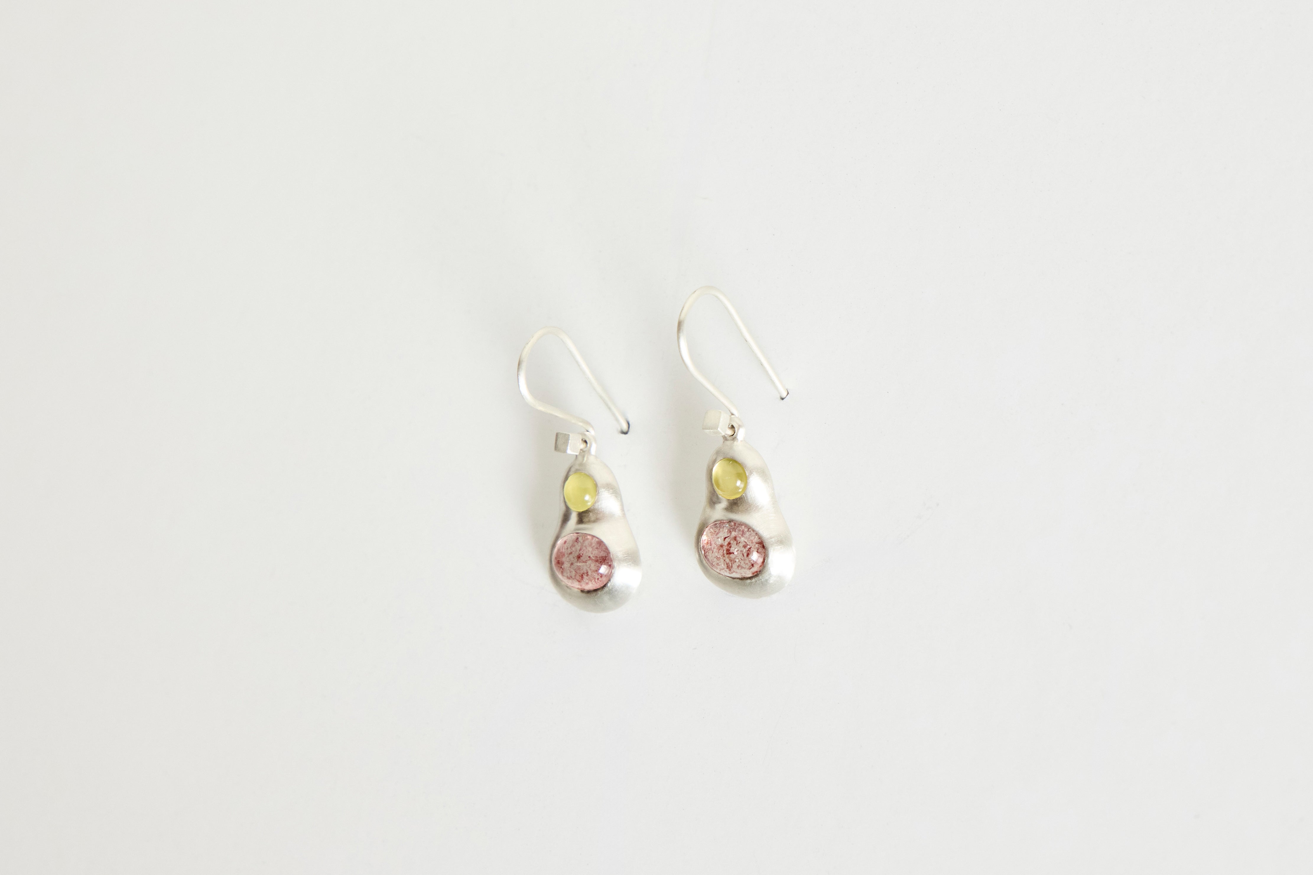 Pair of Chromatic Earrings