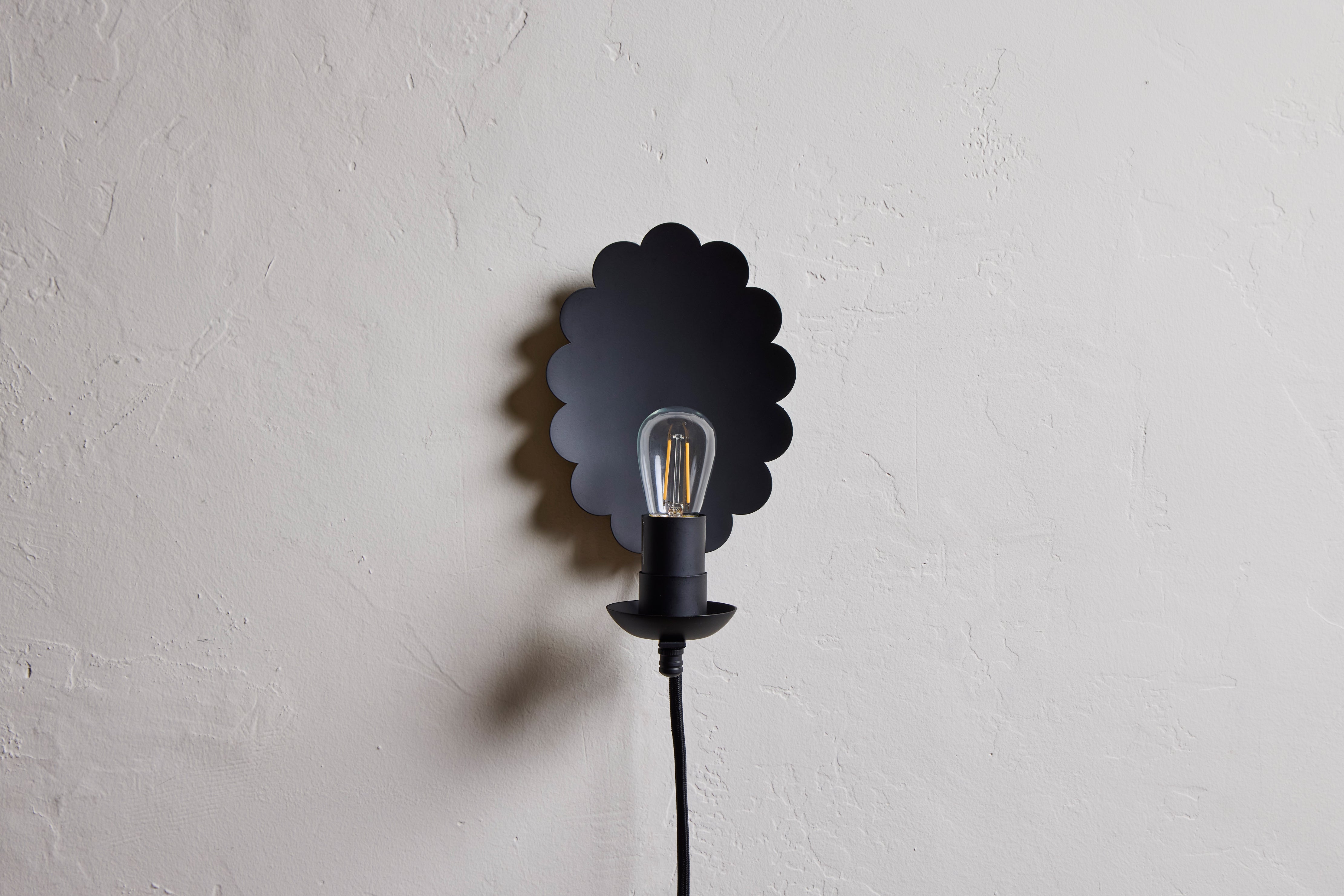 Scallop Sconce, Plug-In