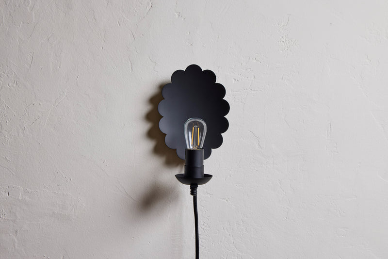 Scallop Sconce, Plug-In
