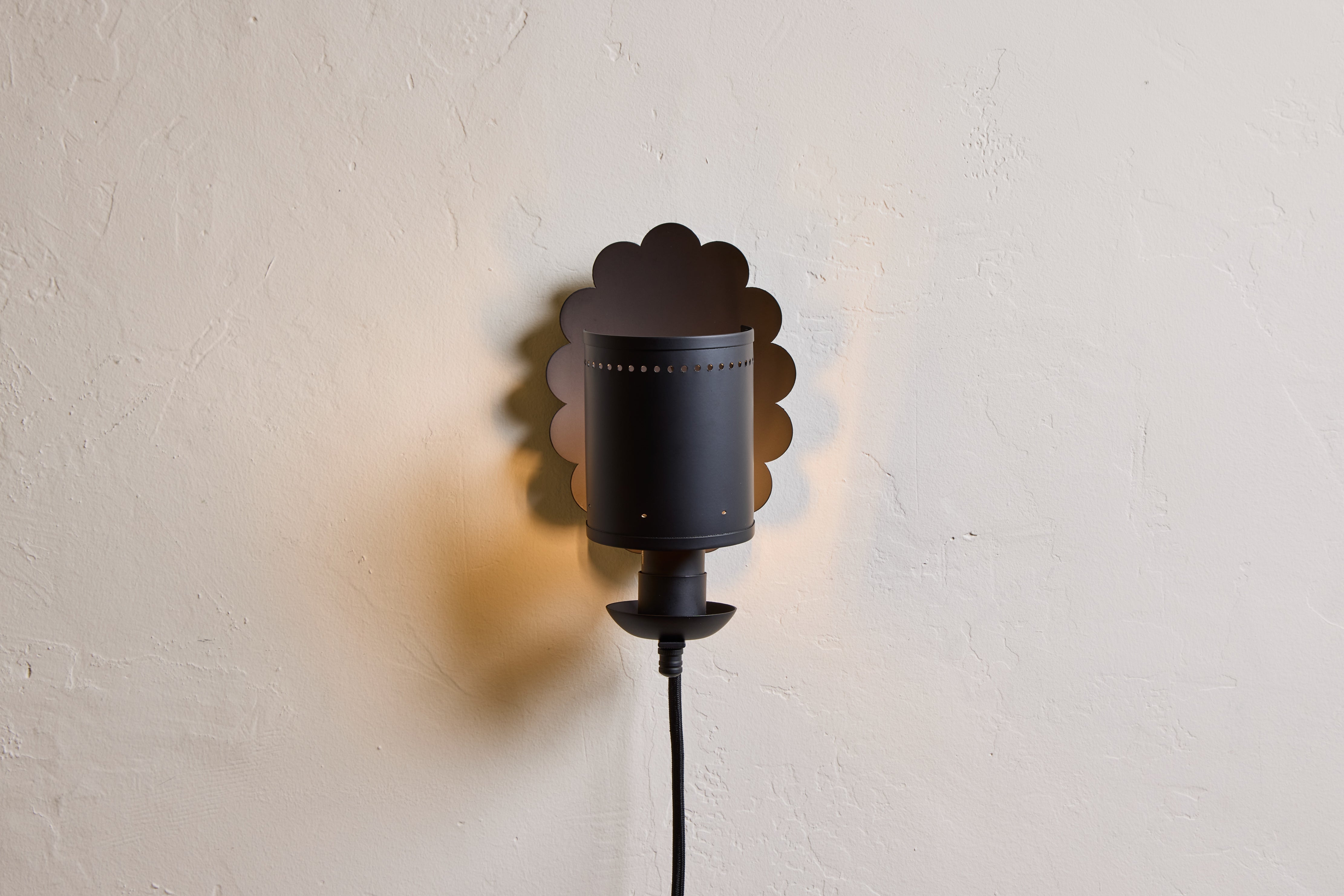 Scallop Sconce Shield