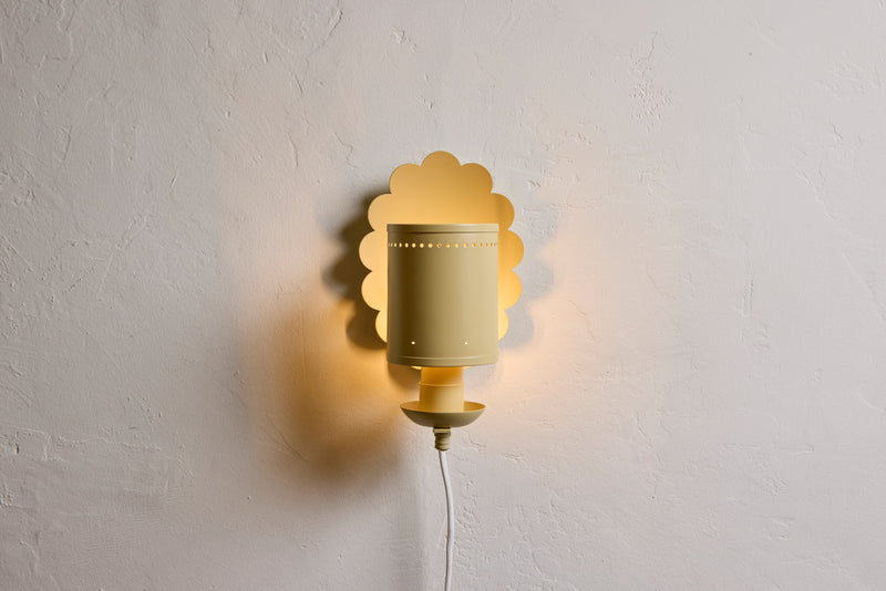 Scallop Sconce Shield