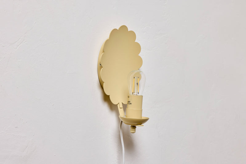Scallop Sconce, Plug-In