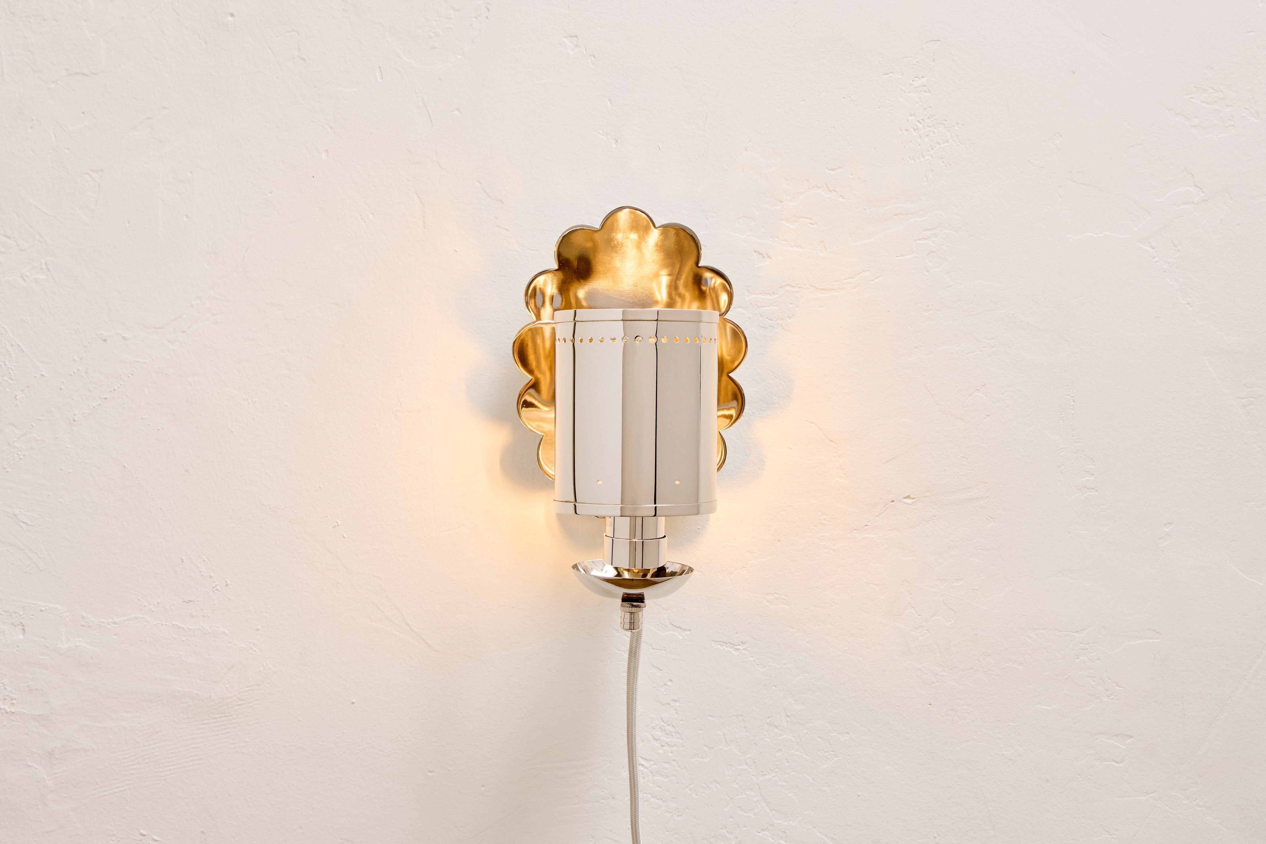 Scallop Sconce Shield