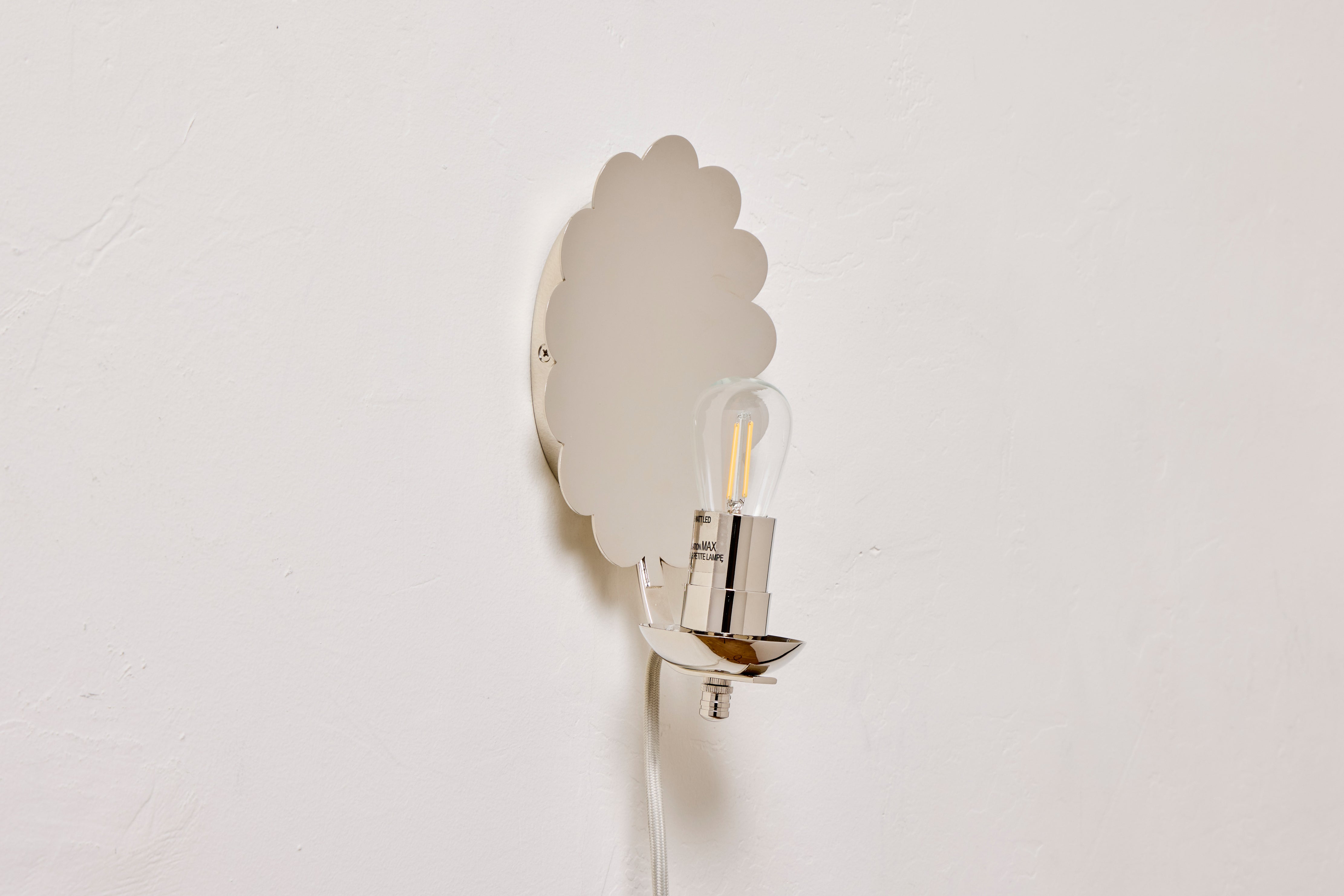 Scallop Sconce, Plug-In