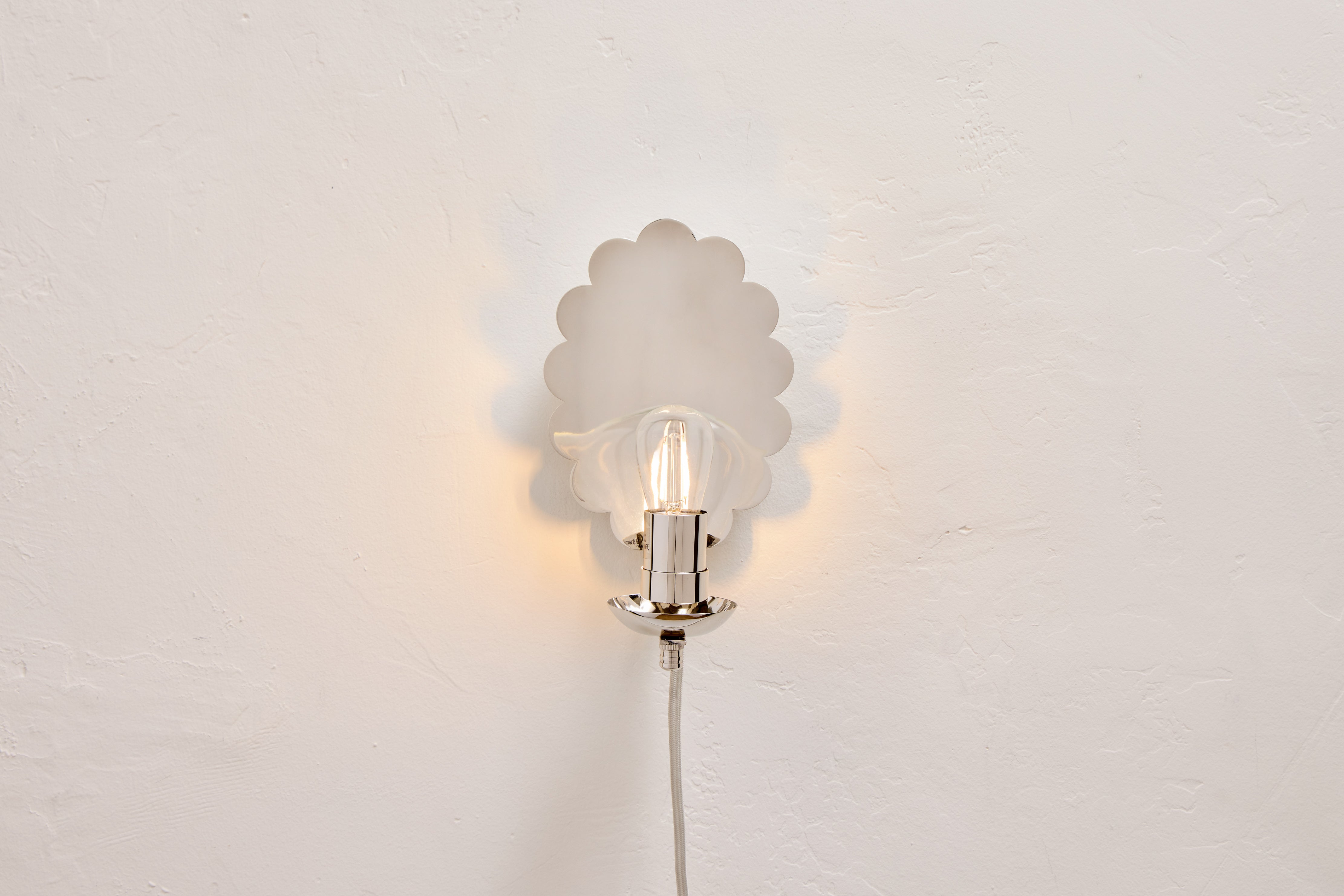 Scallop Sconce, Plug-In