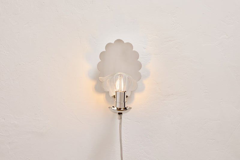 Scallop Sconce, Plug-In