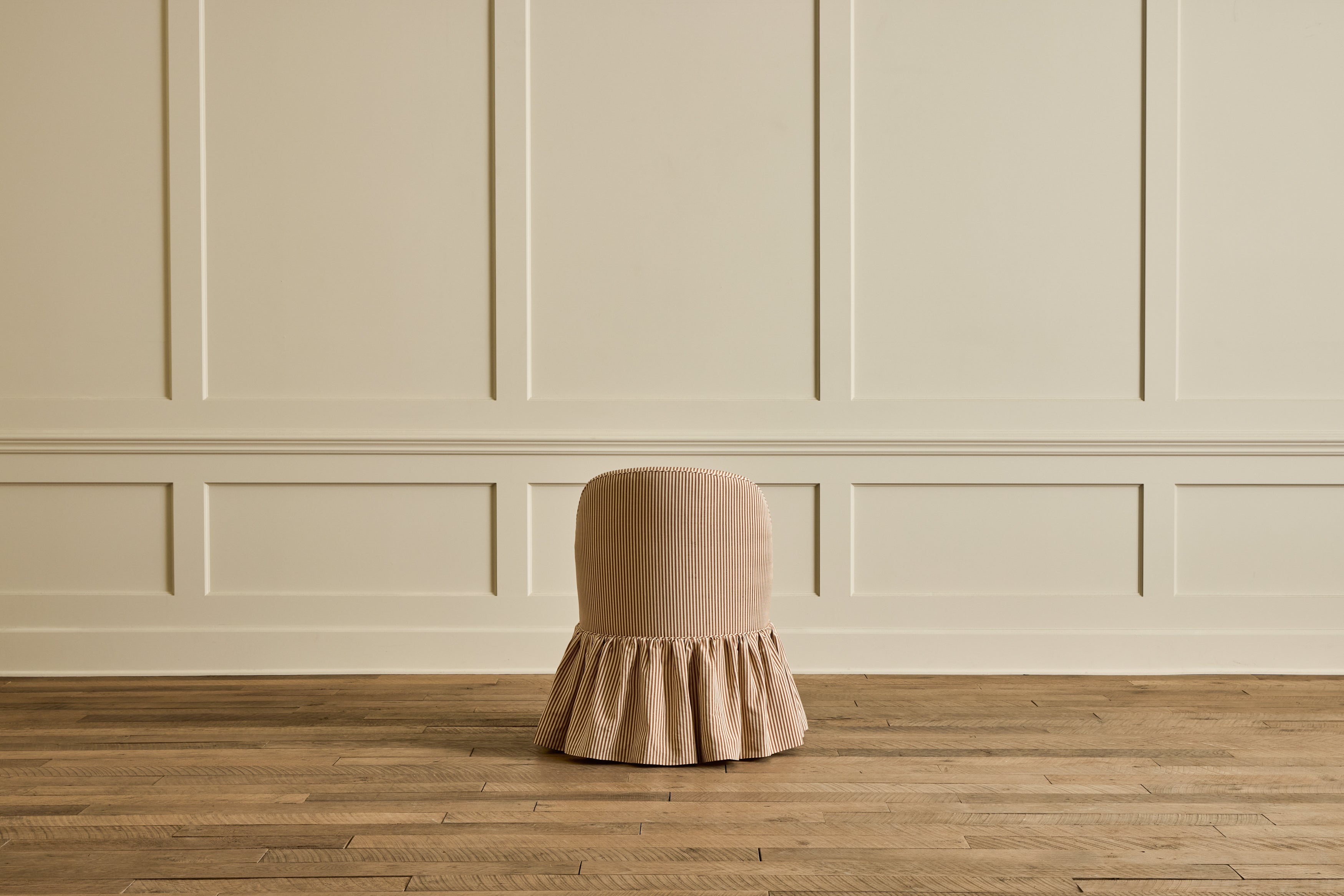 Skirted Cove Dining Chair