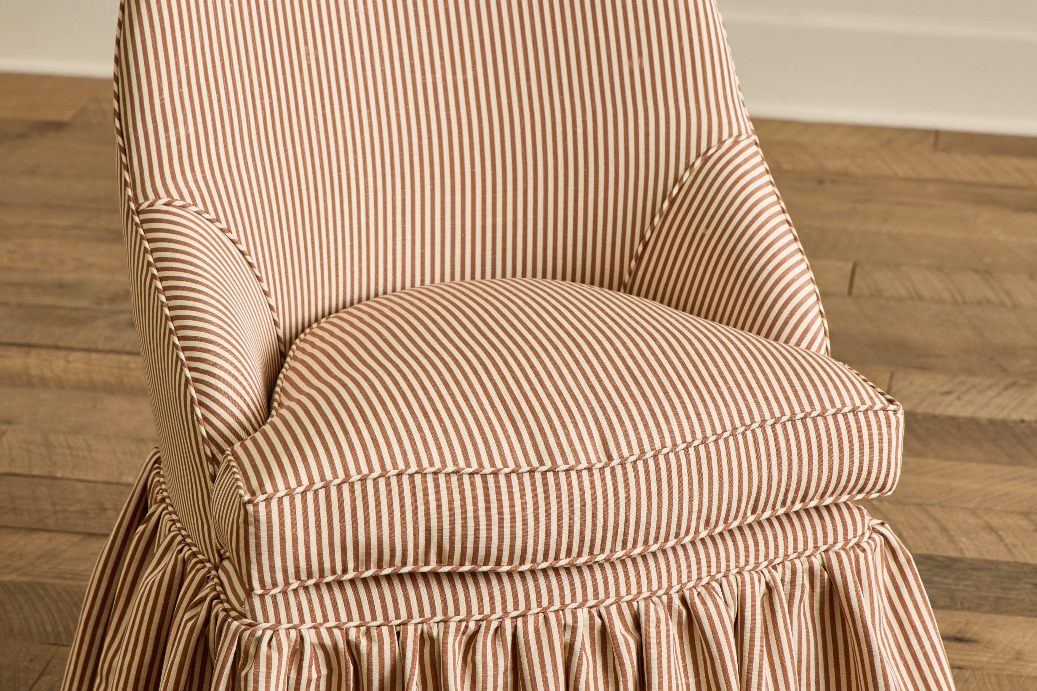 Skirted Cove Dining Chair