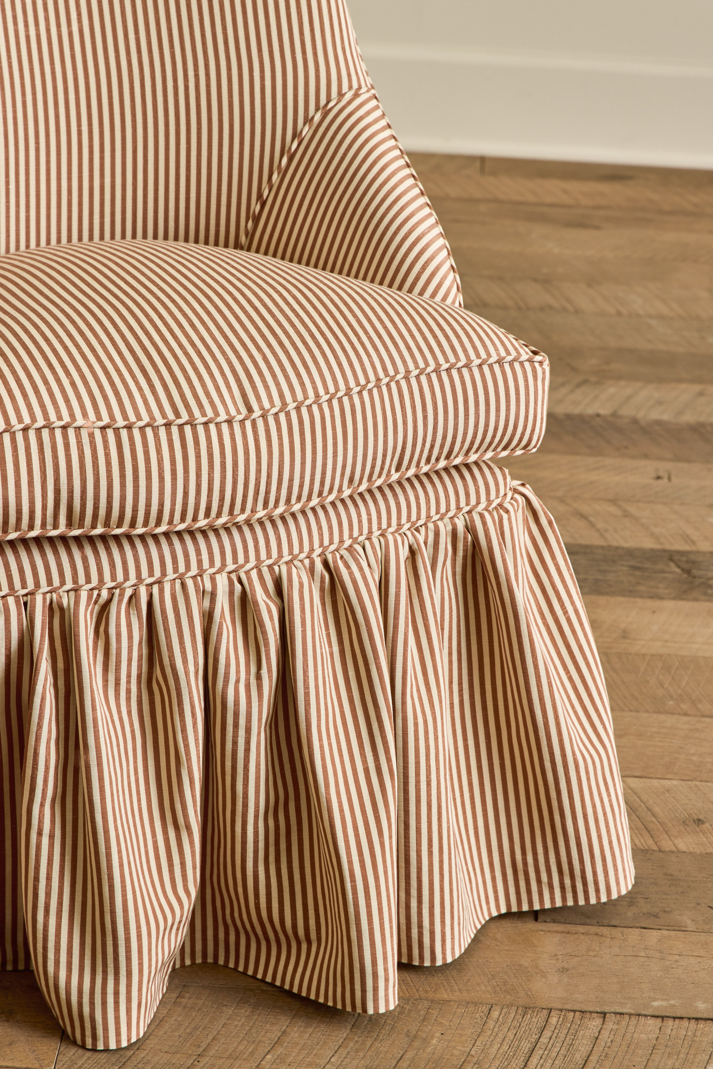Skirted Cove Dining Chair