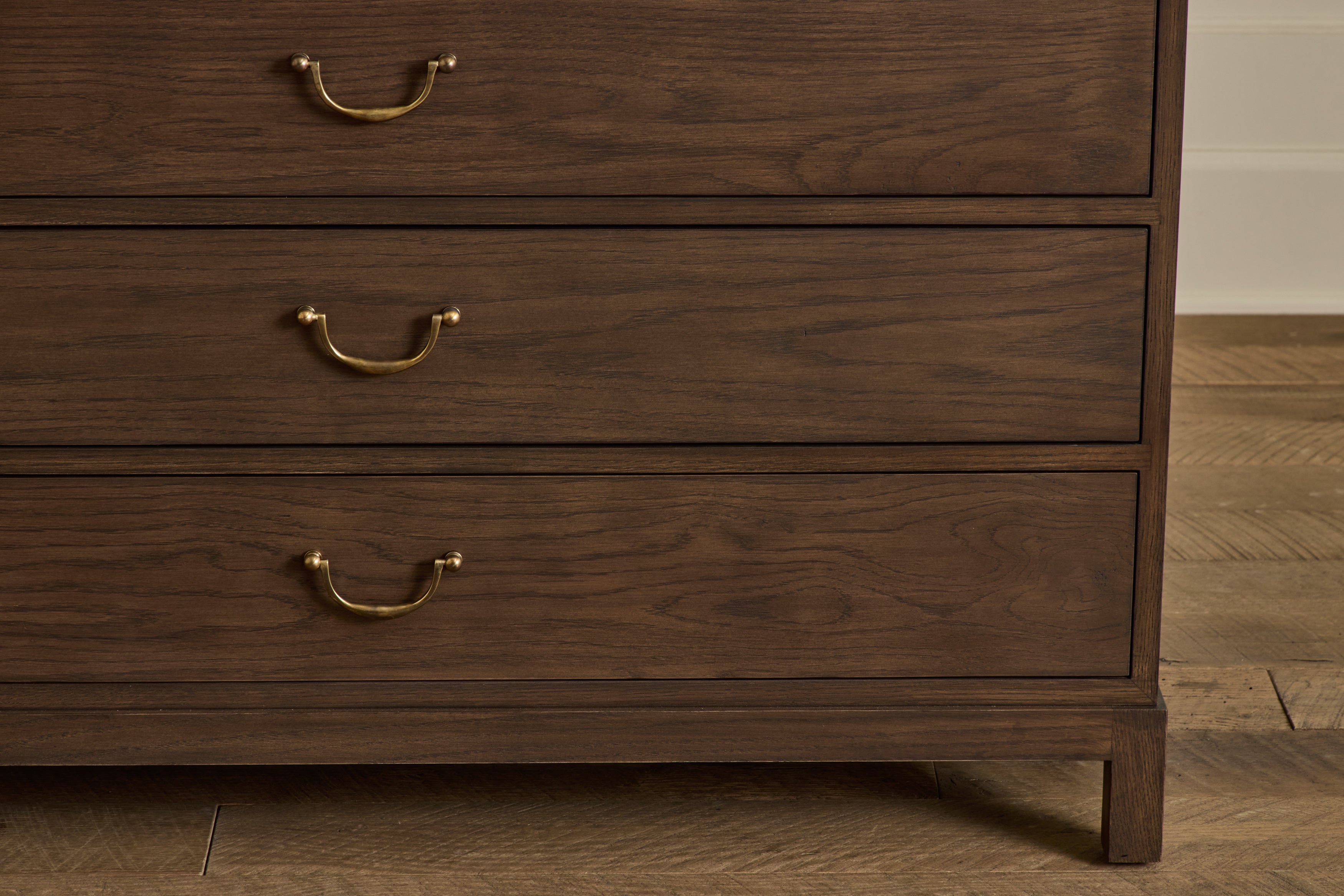 Campaign Dresser, 42"