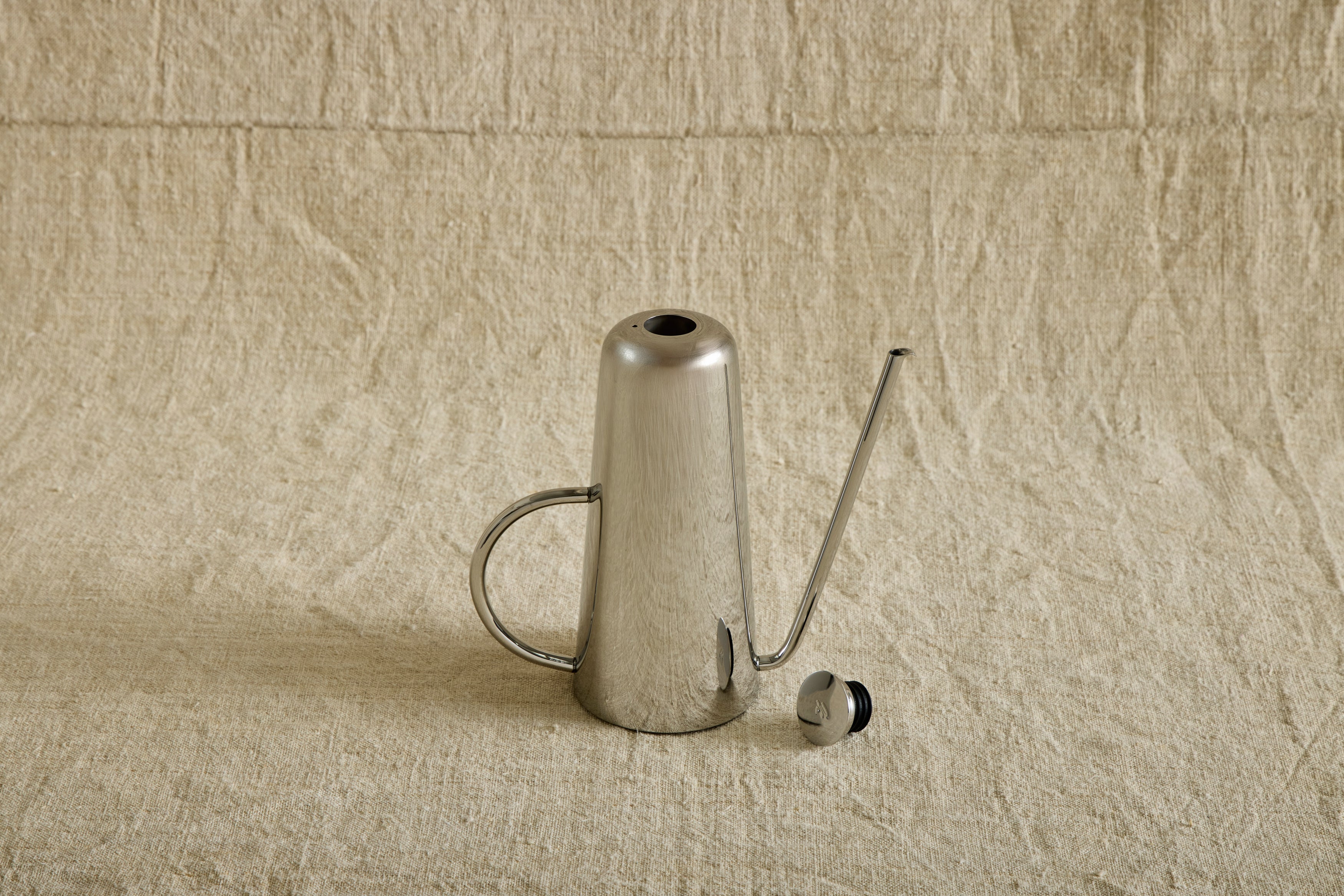 Dripless Oil Can