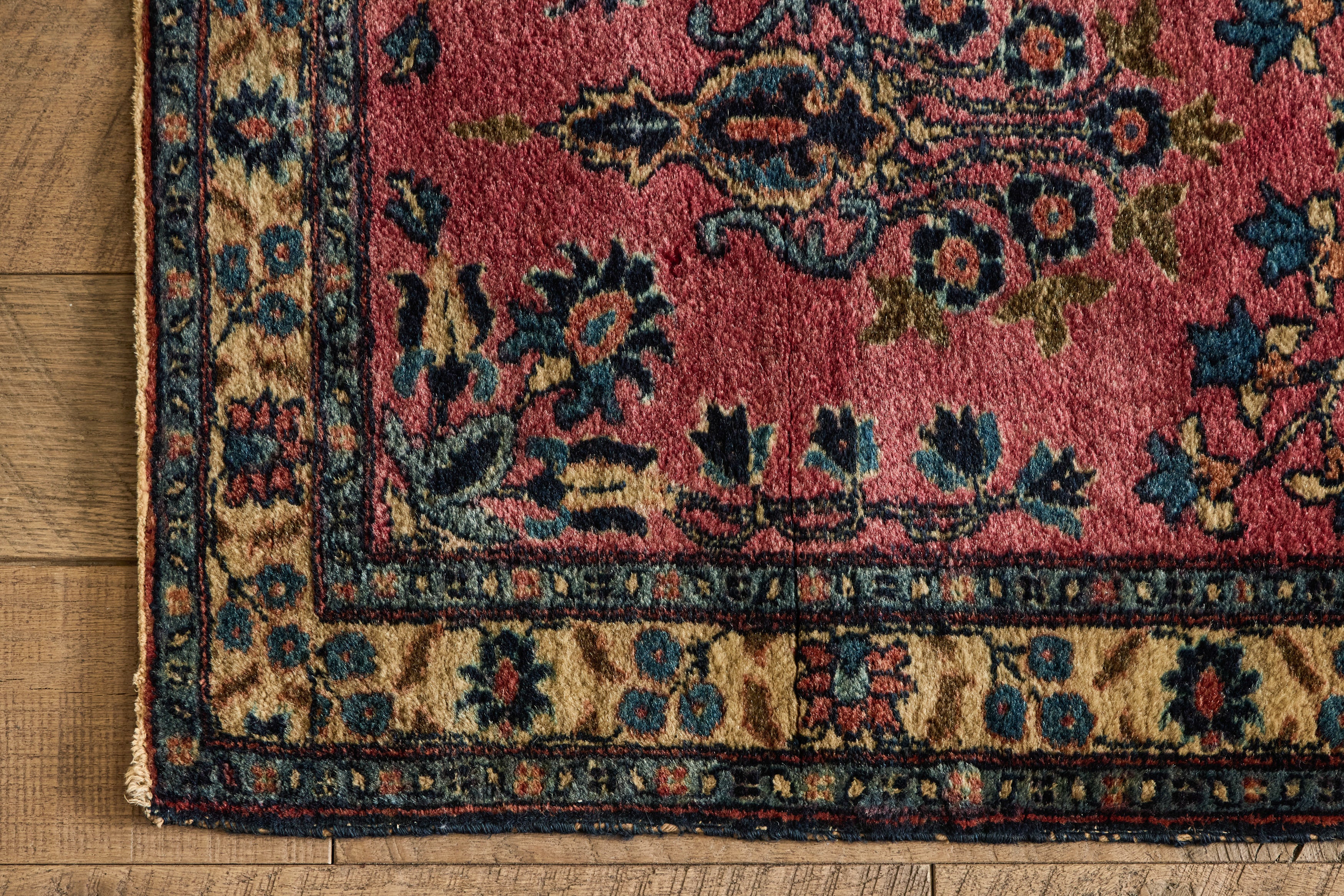 Persian Sarouk Scatter Rug 2' X 3'8