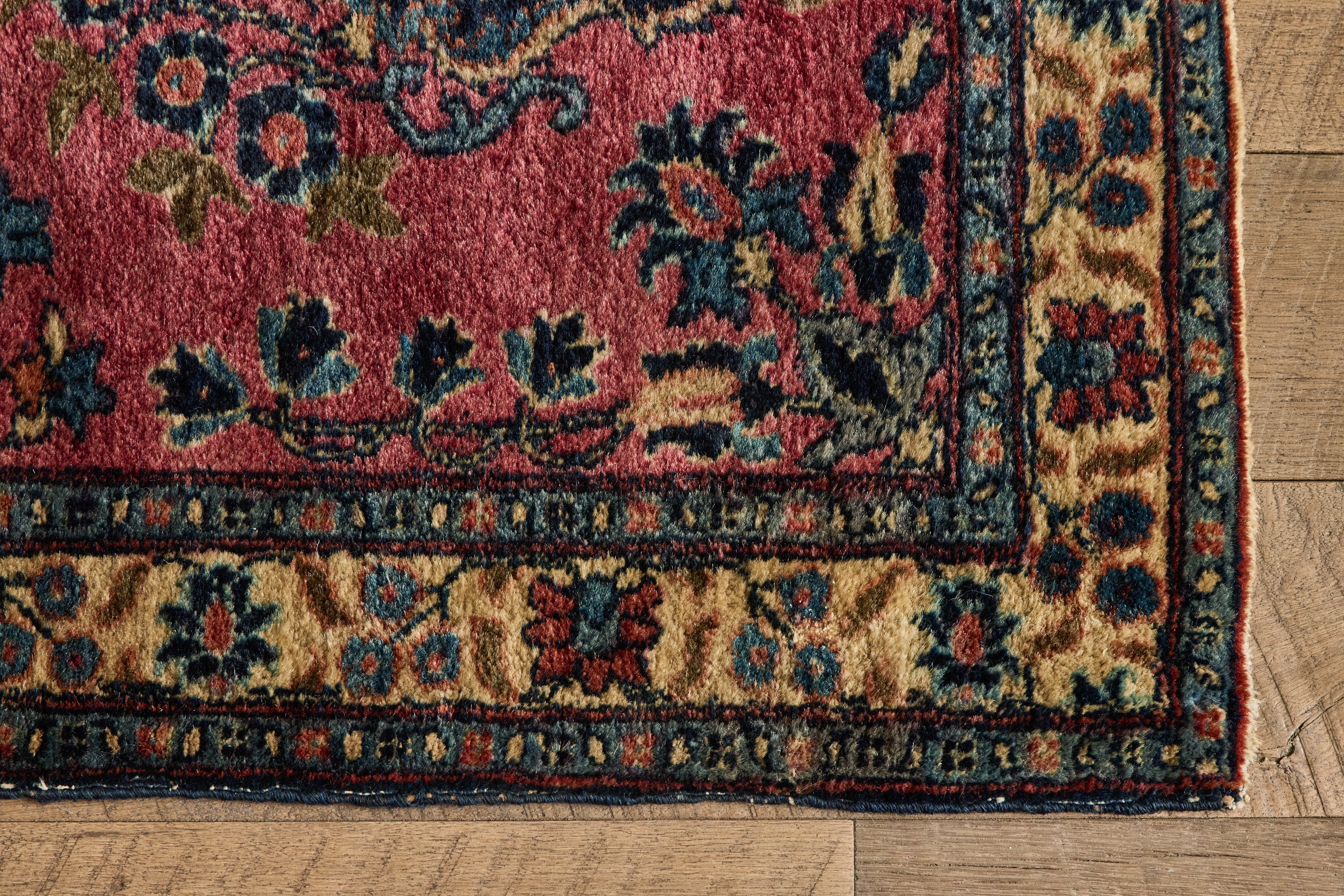 Persian Sarouk Scatter Rug 2' X 3'8