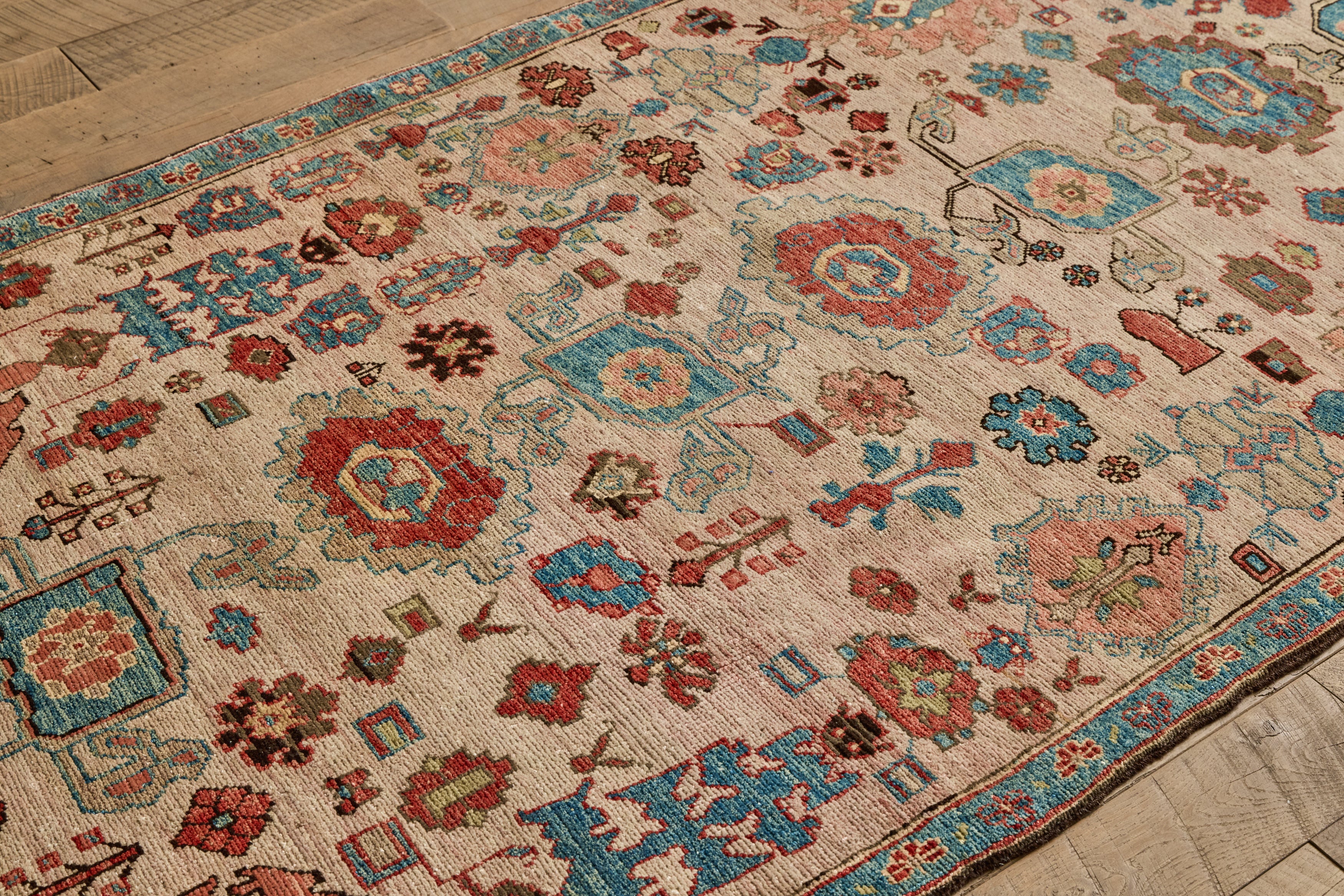 Blush & Blue Floral Heriz Rug 4'6 X 7'8