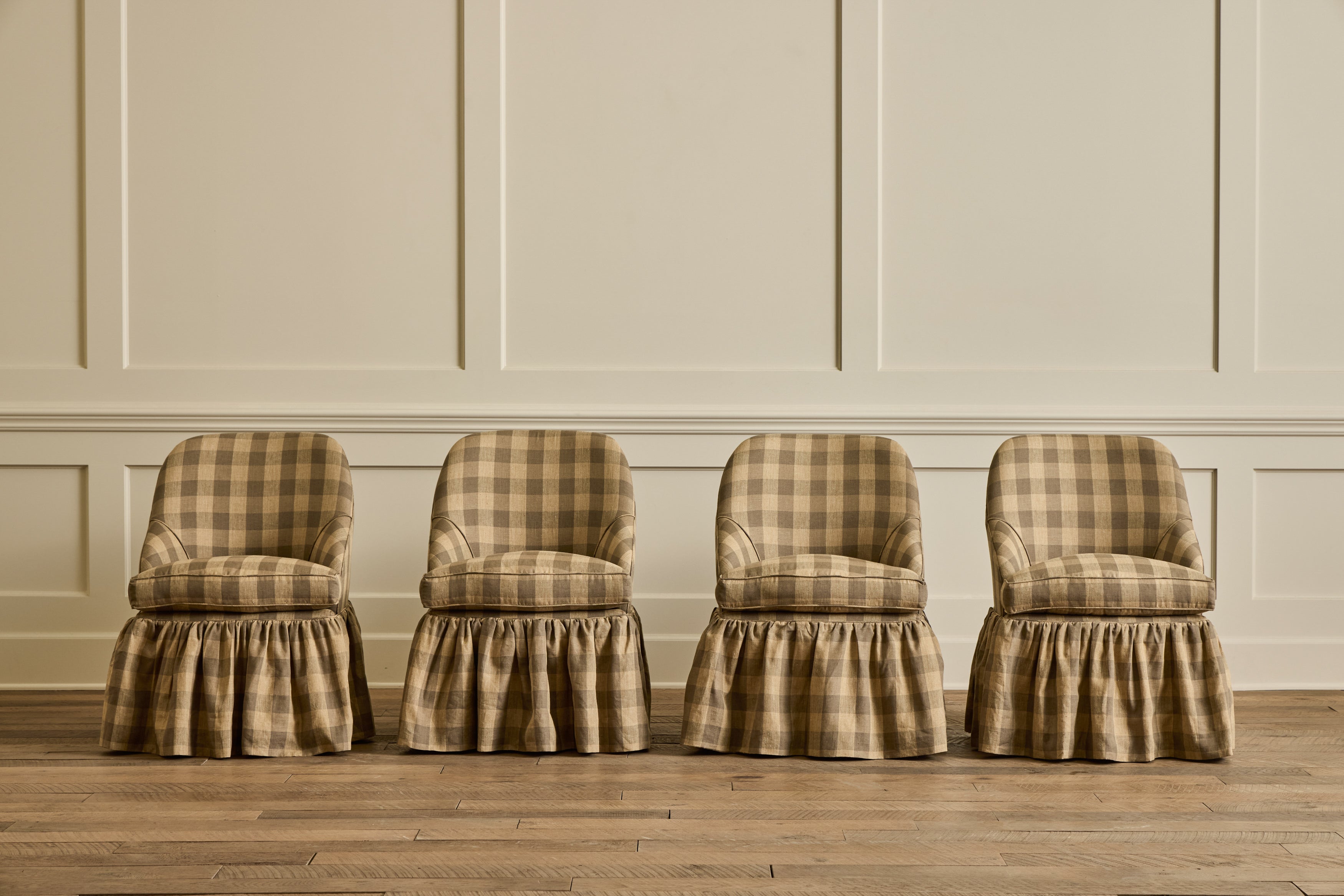 Skirted Cove Dining Chair
