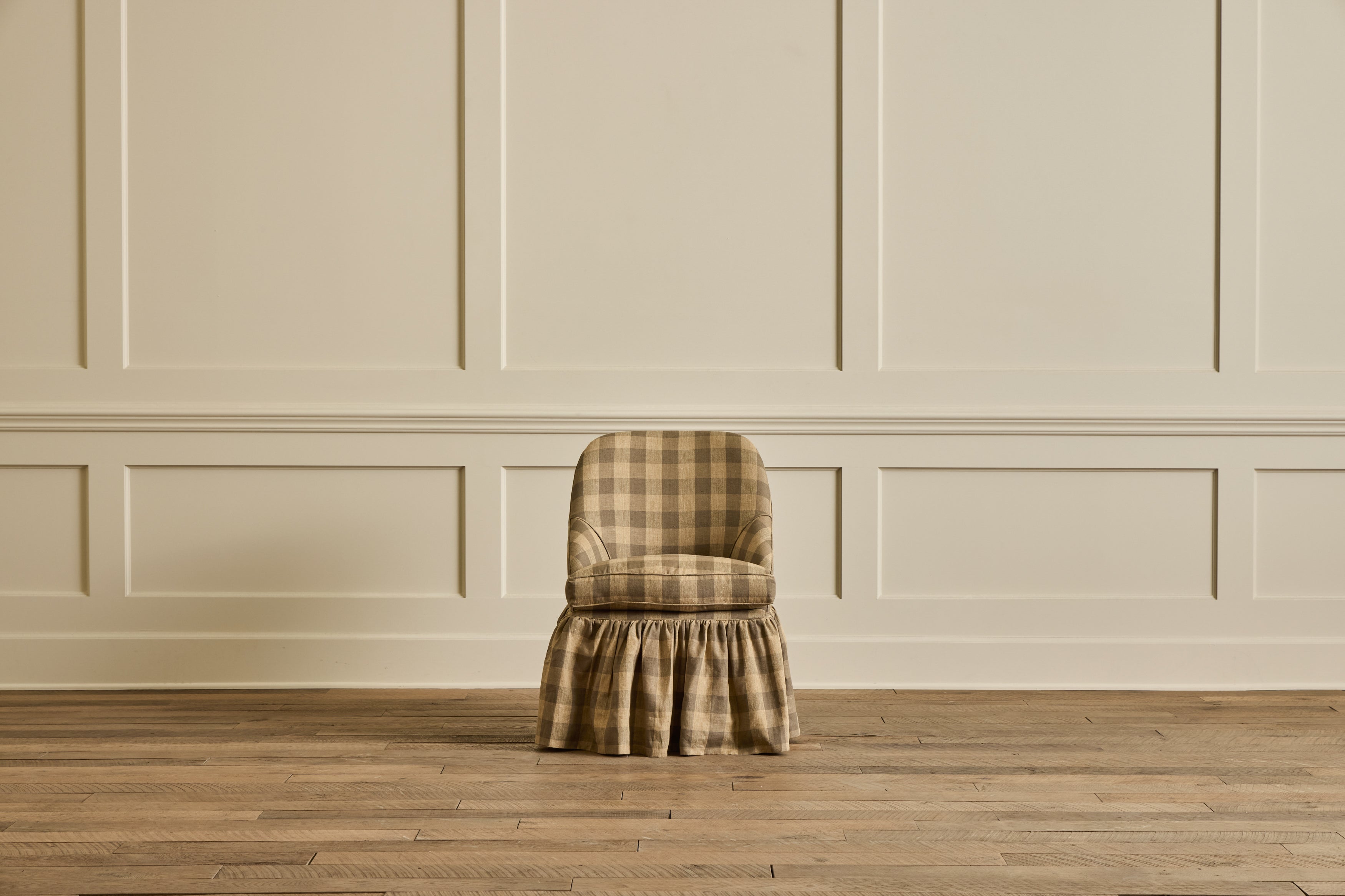Skirted Cove Dining Chair