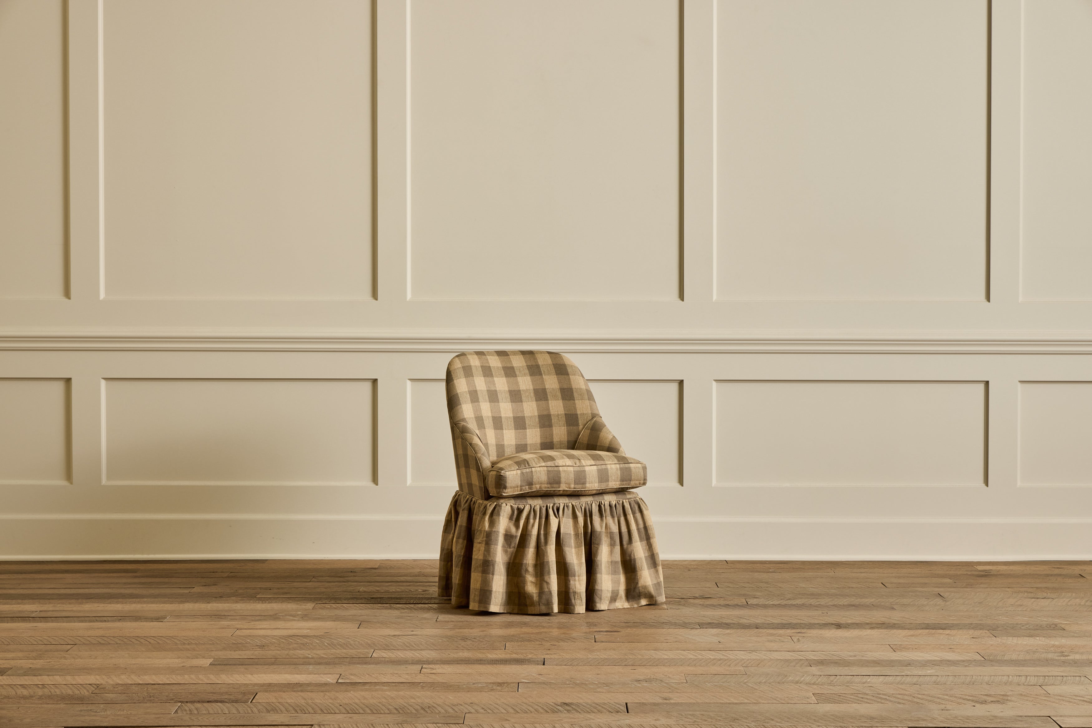 Skirted Cove Dining Chair