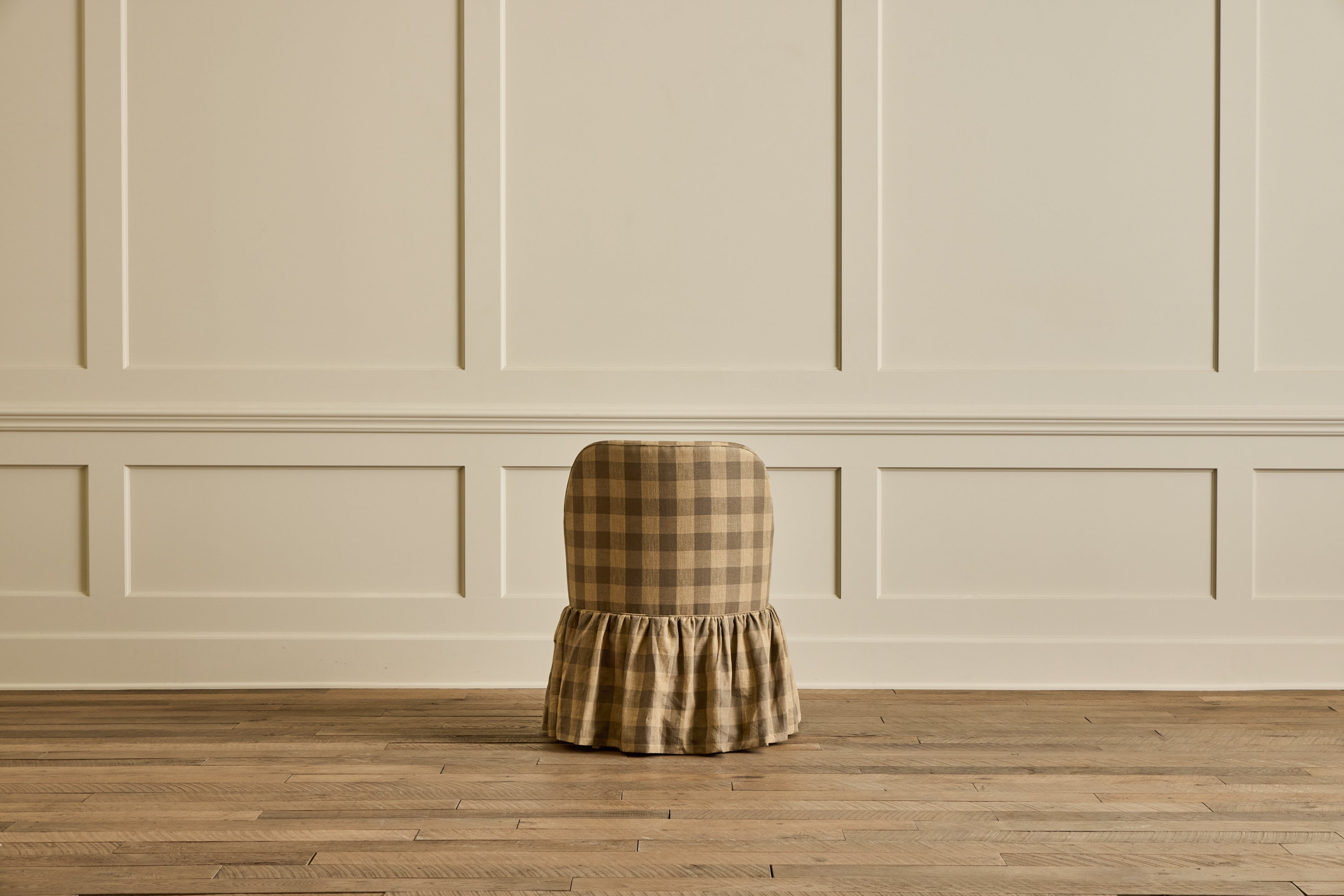 Skirted Cove Dining Chair