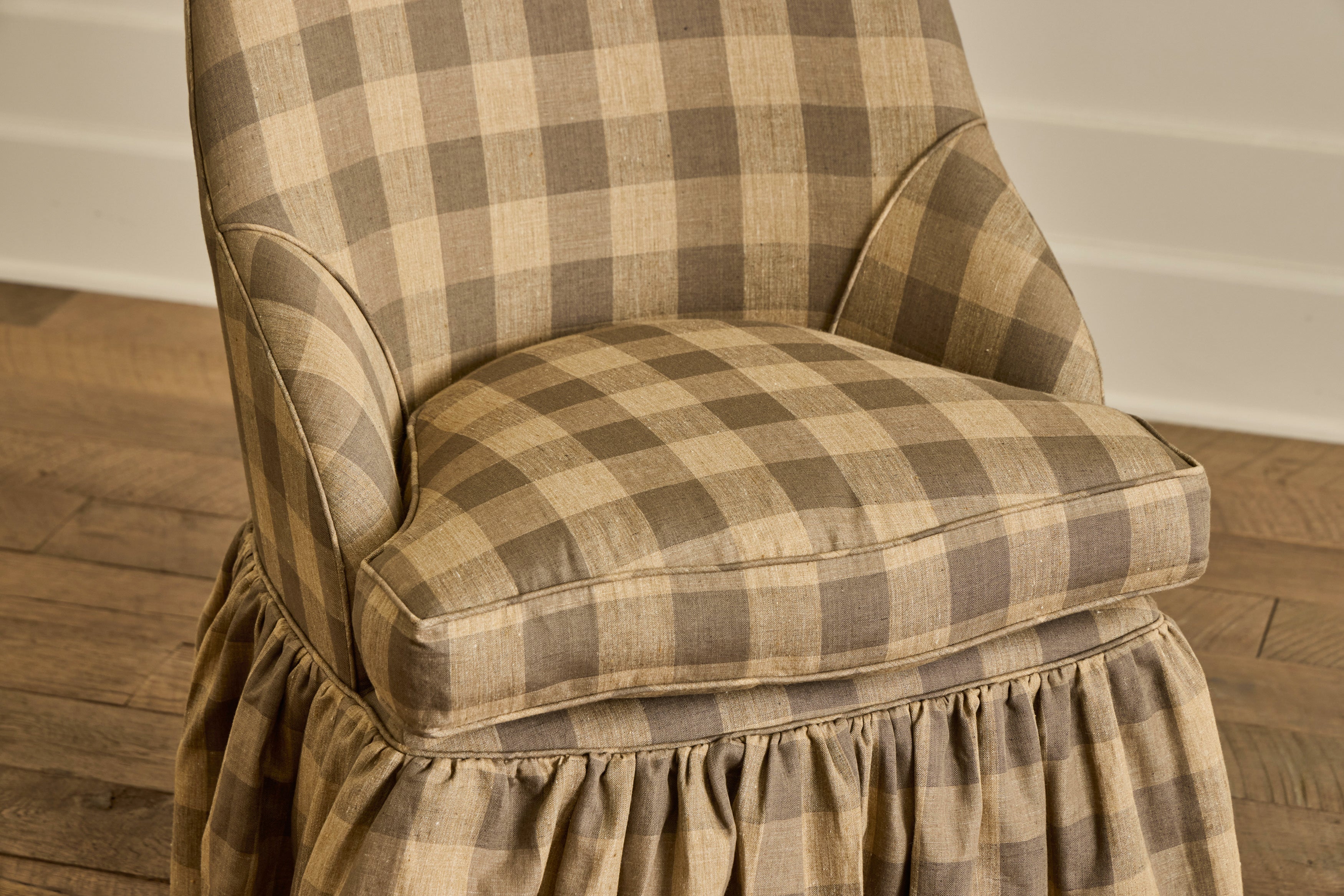 Skirted Cove Dining Chair