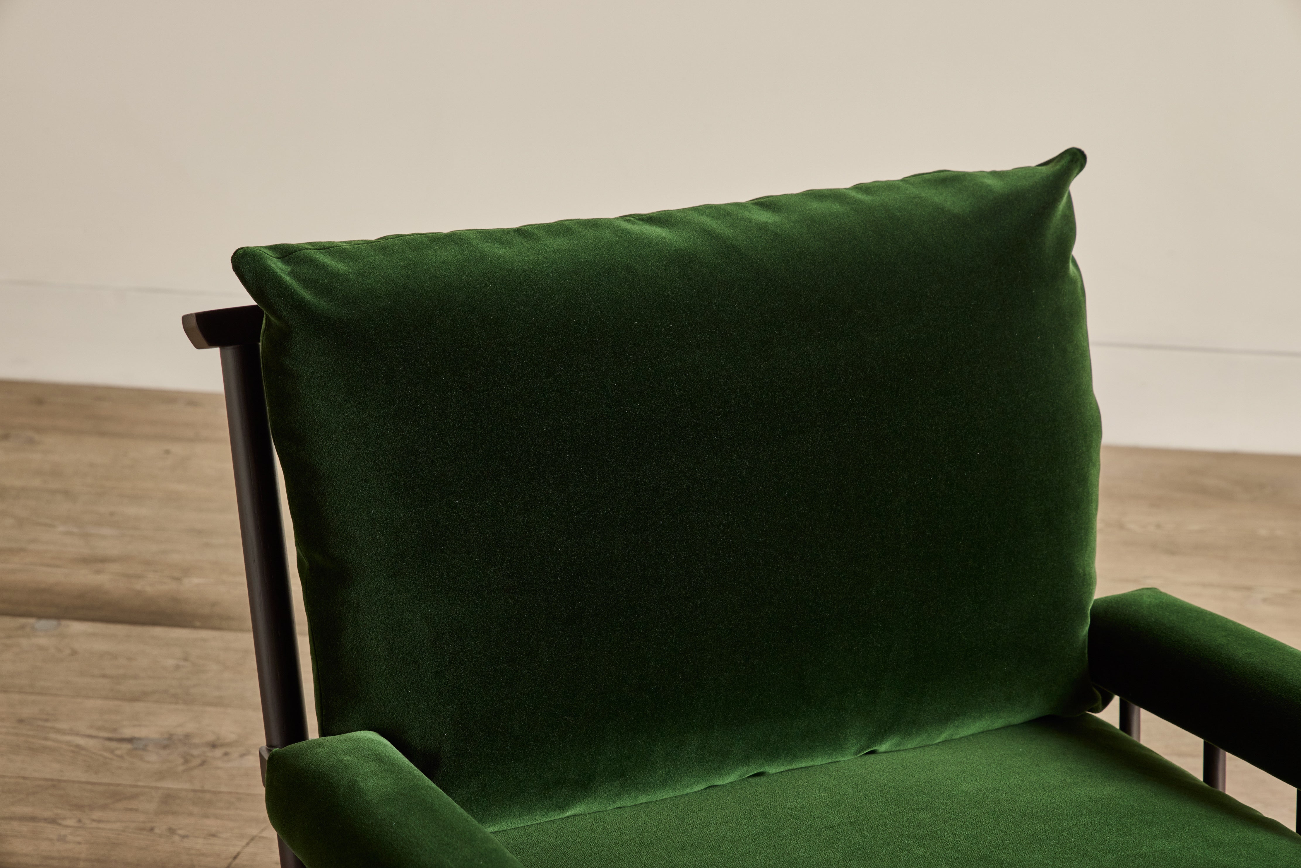 Spindle Back Viewing Chairs