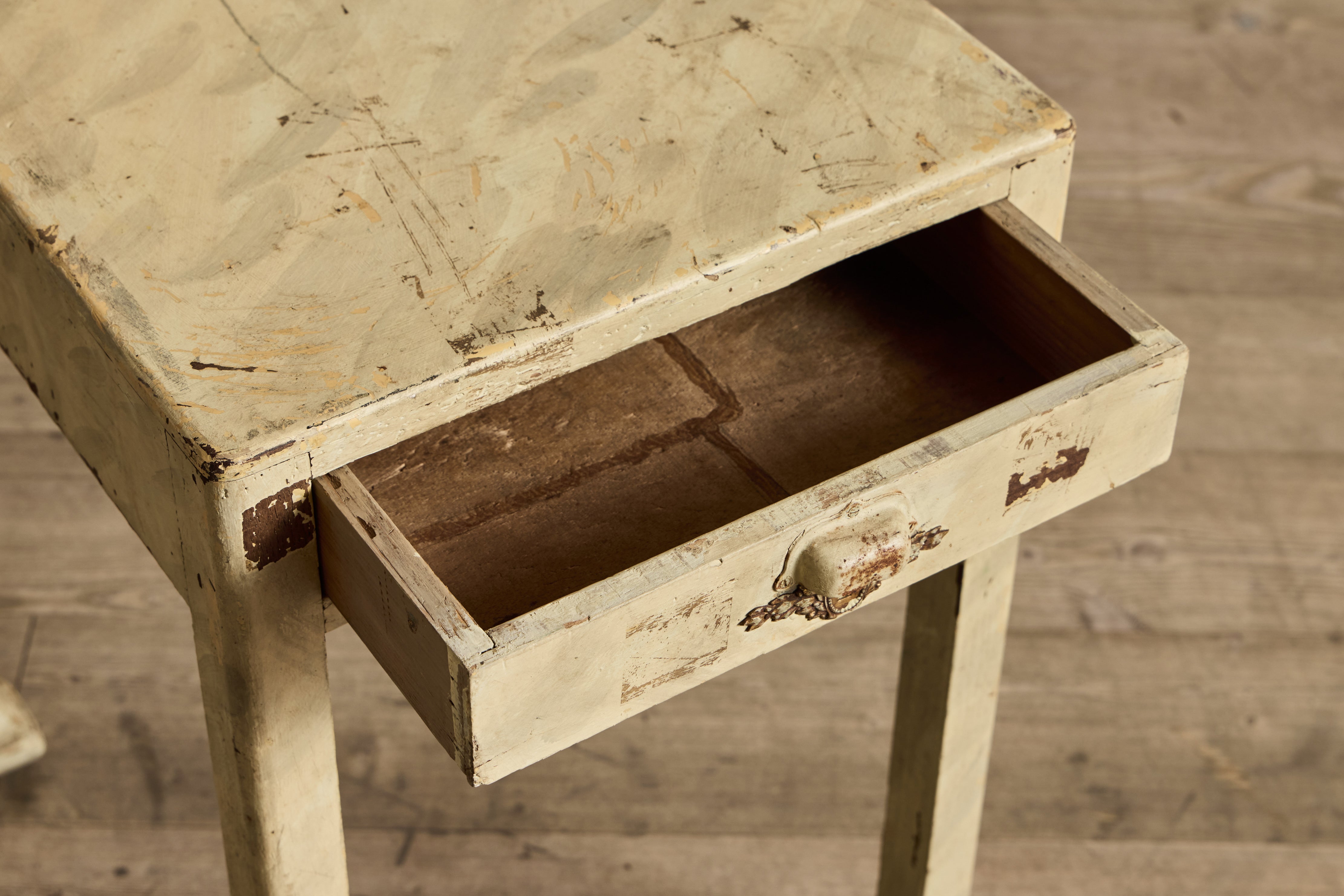 Atelier Martine Side Table