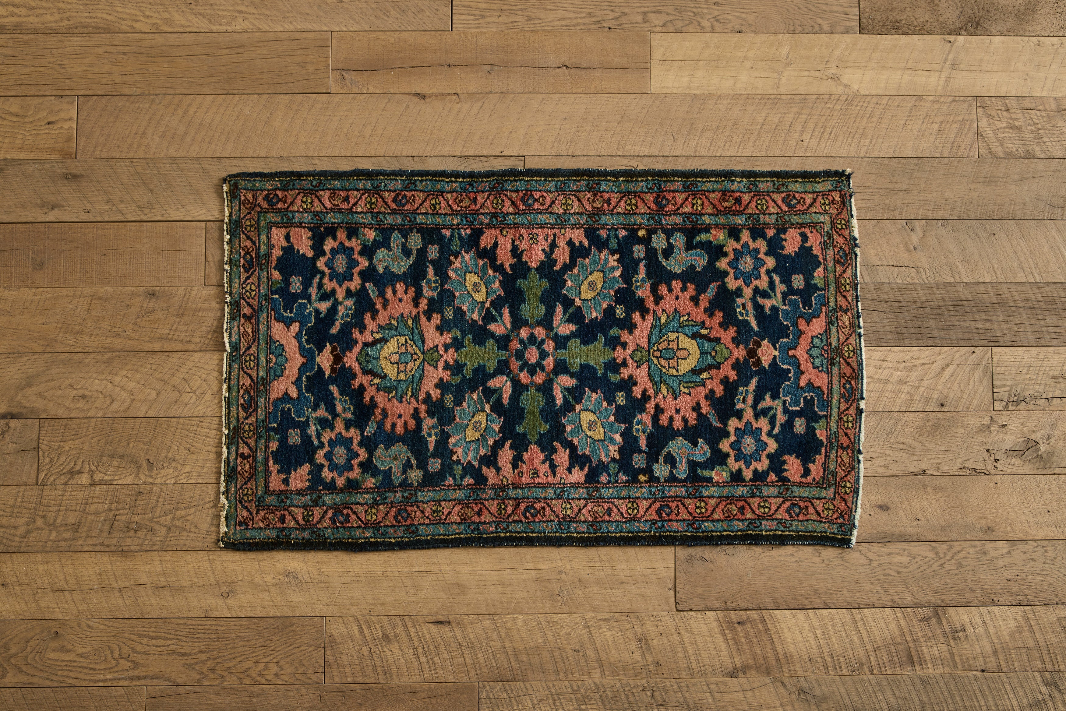 Floral Malayer Scatter Rug 2'4 x 4'5