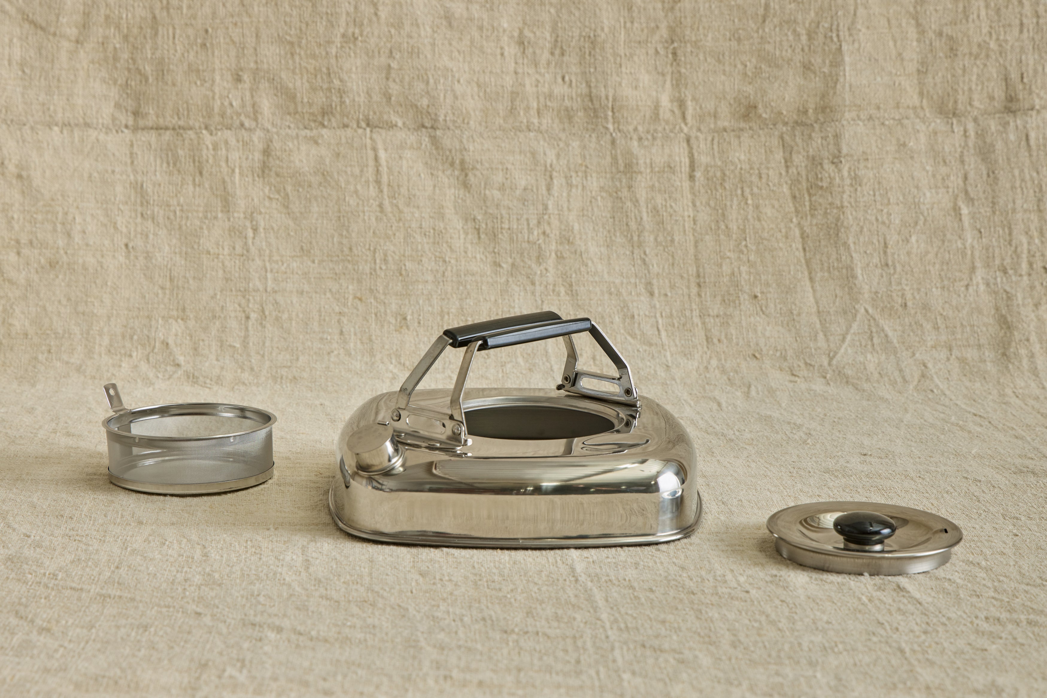 Japanese Cube Kettle with Strainer